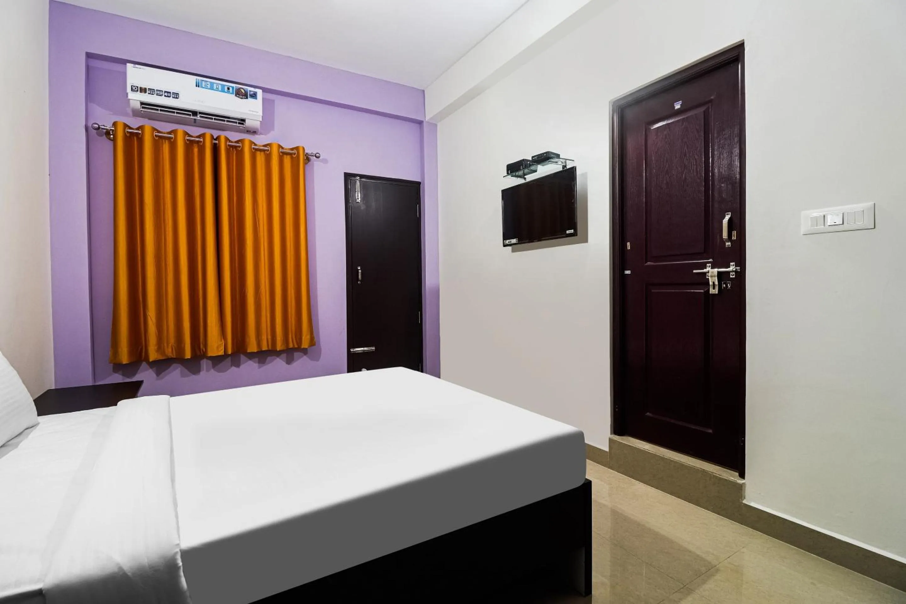 Bedroom, Bed in Hotel O MK Arcade