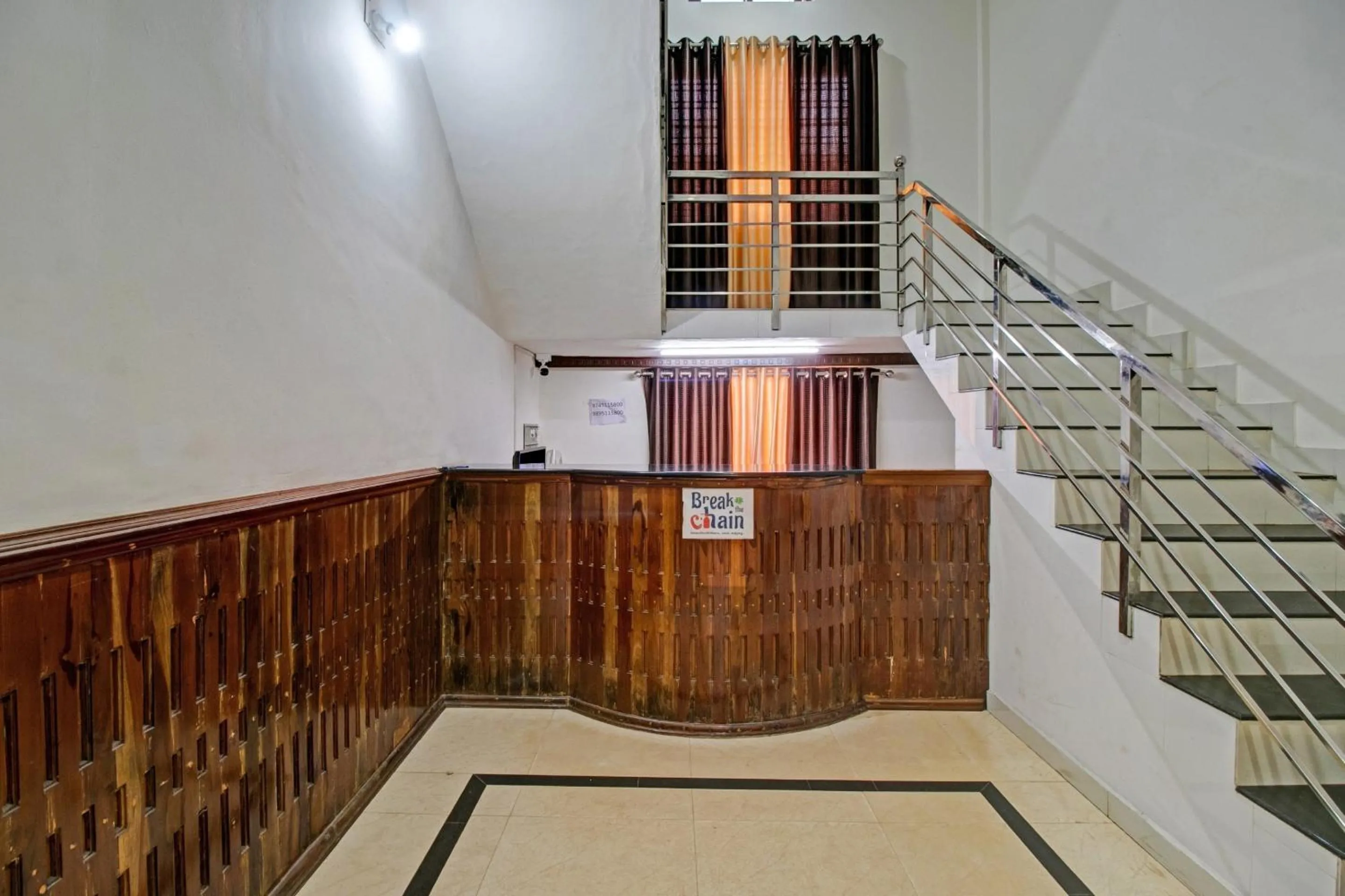 Lobby or reception in Super Capital O Pop Tavern Kazhakkottam