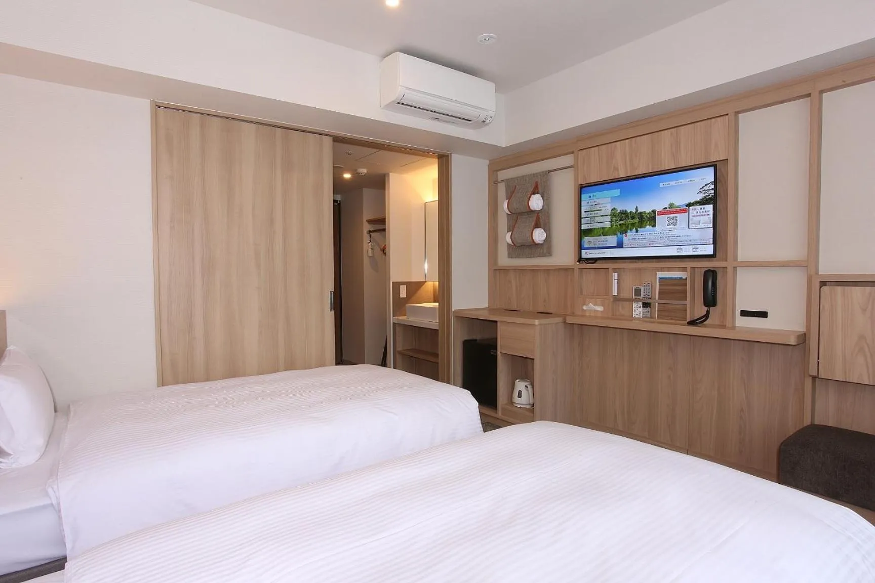 Photo of the whole room, Bed in Sapporo Washington Hotel Plaza