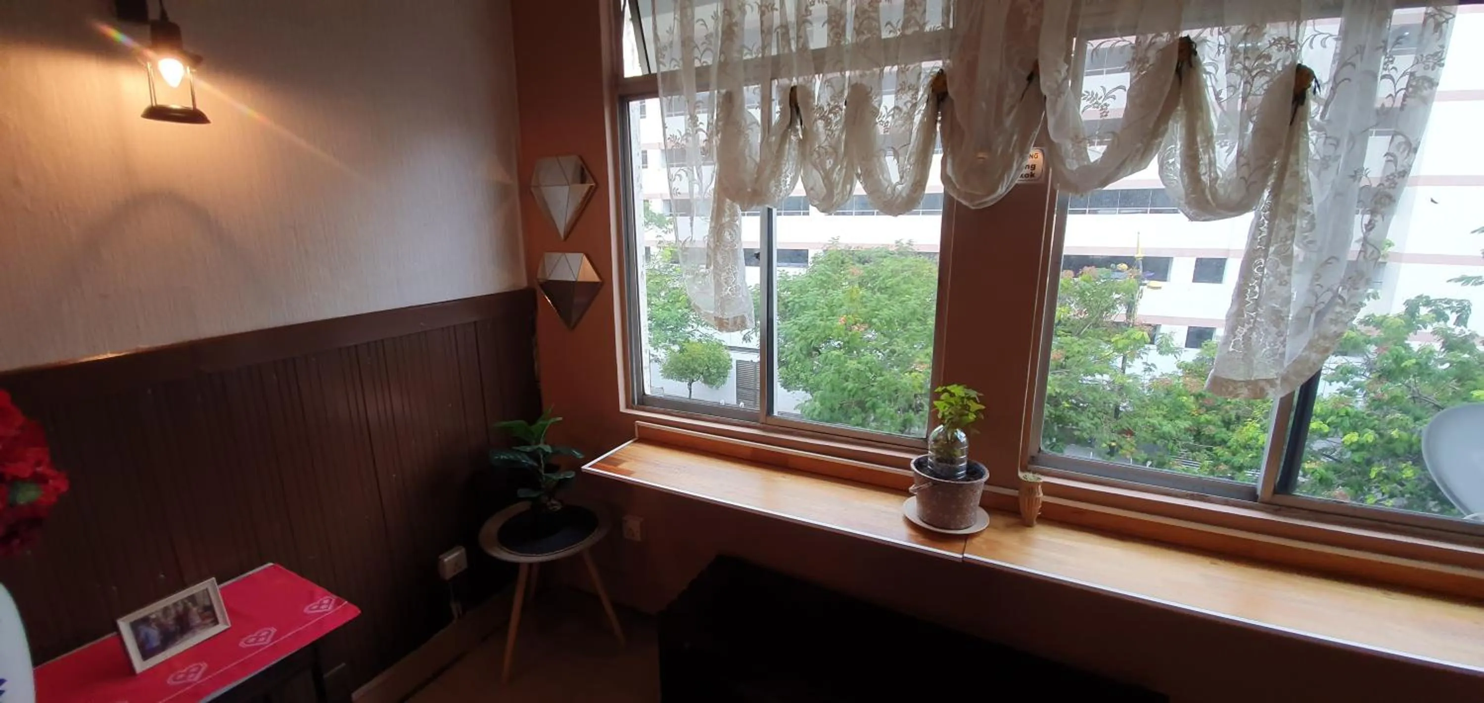 Escape Backpackers KK