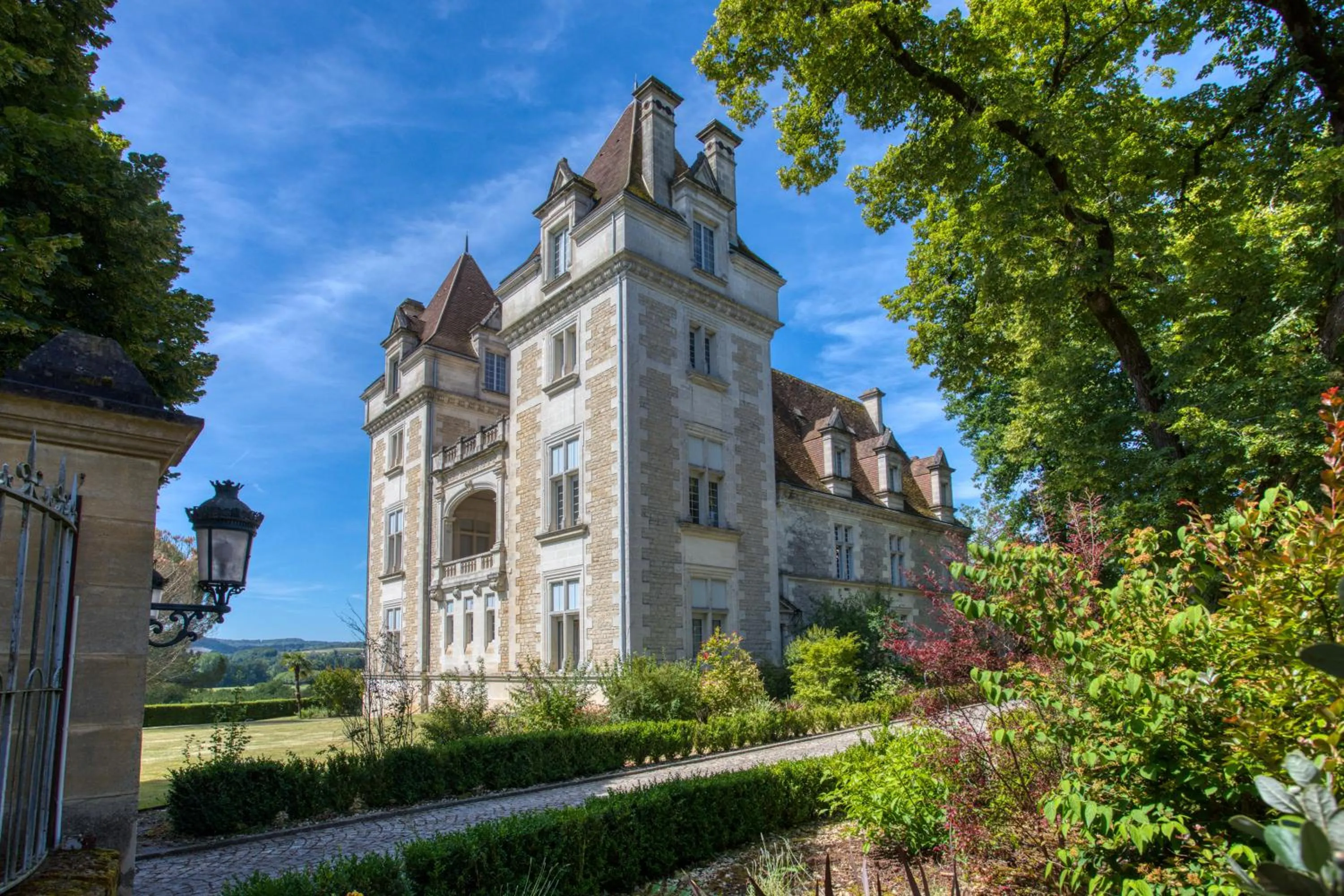 Property building in Domaine de Monrecour - Hôtel & Restaurant - Proche de Sarlat