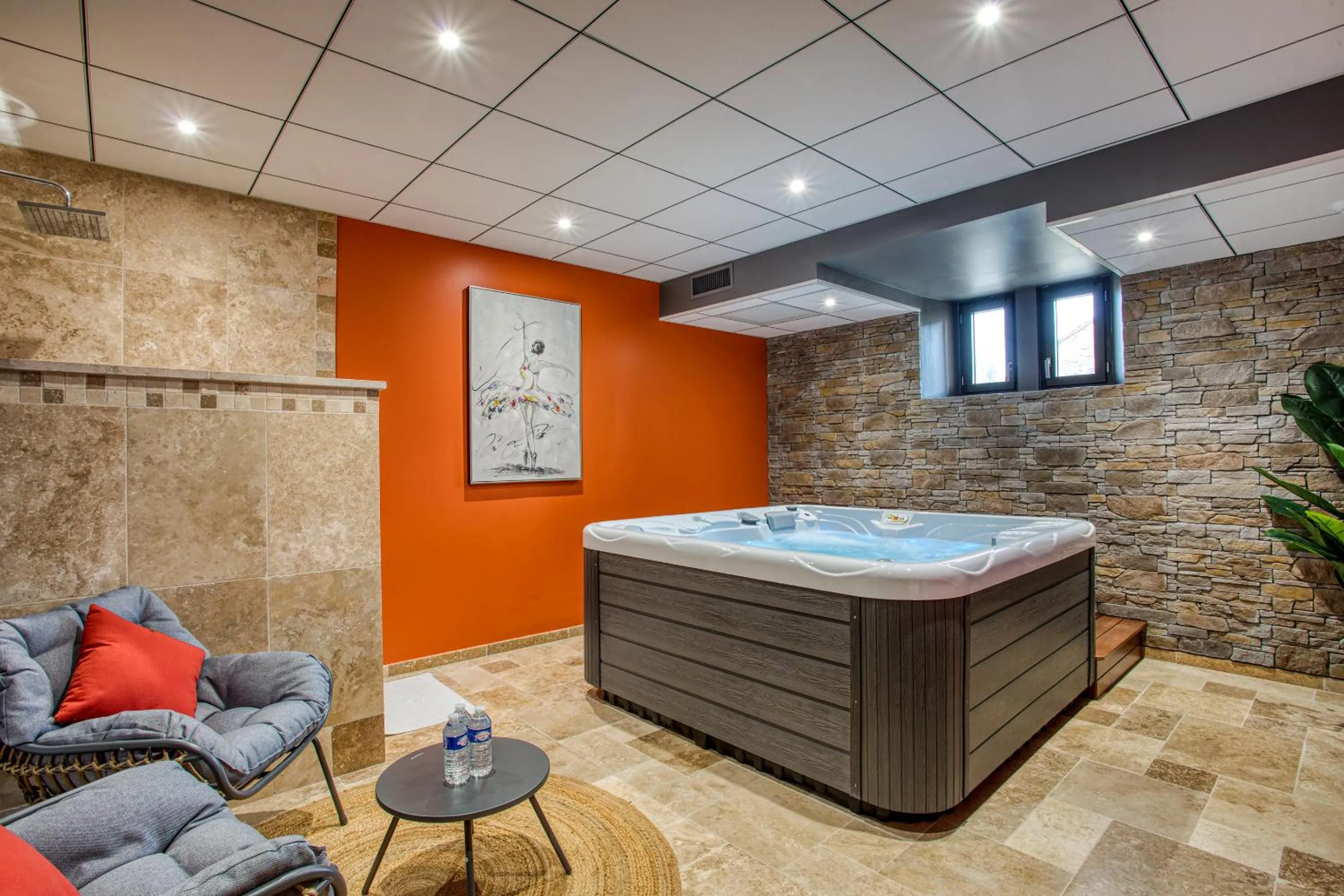 Hot Tub in Domaine de Monrecour - Hôtel & Restaurant - Proche de Sarlat