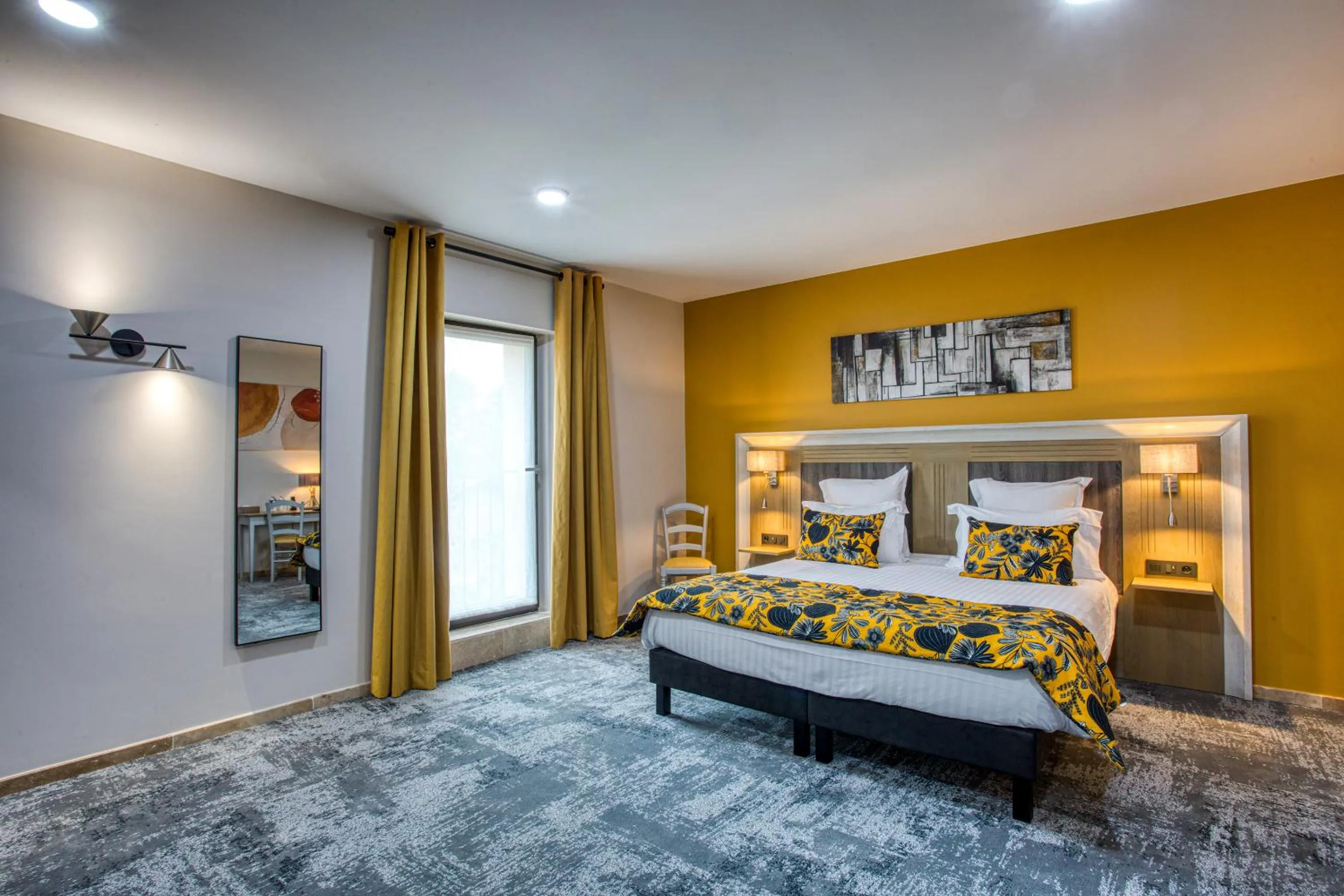 Bed in Domaine de Monrecour - Hôtel & Restaurant - Proche de Sarlat