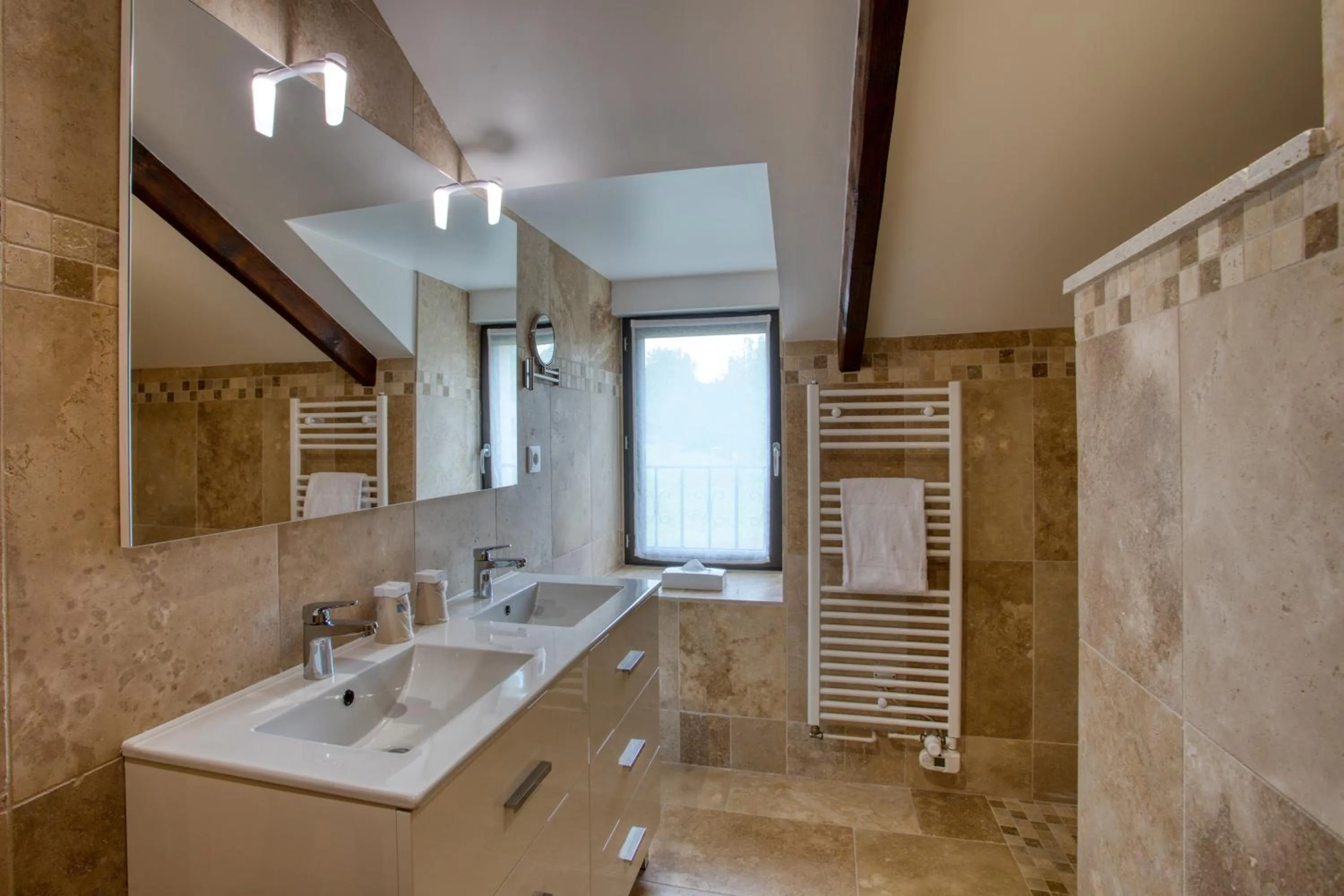 Shower in Domaine de Monrecour - Hôtel & Restaurant - Proche de Sarlat