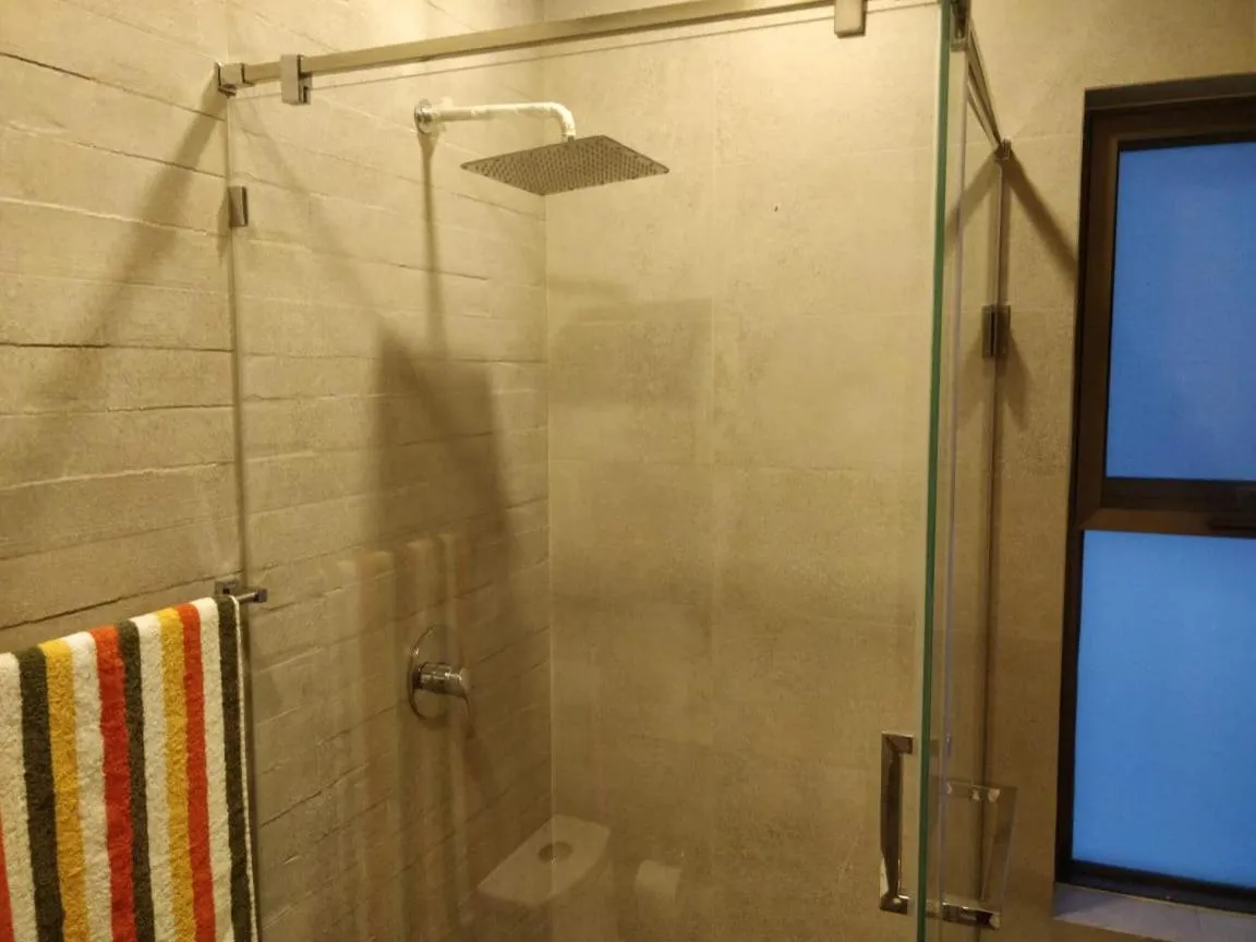Shower in Comfyinn Guest House