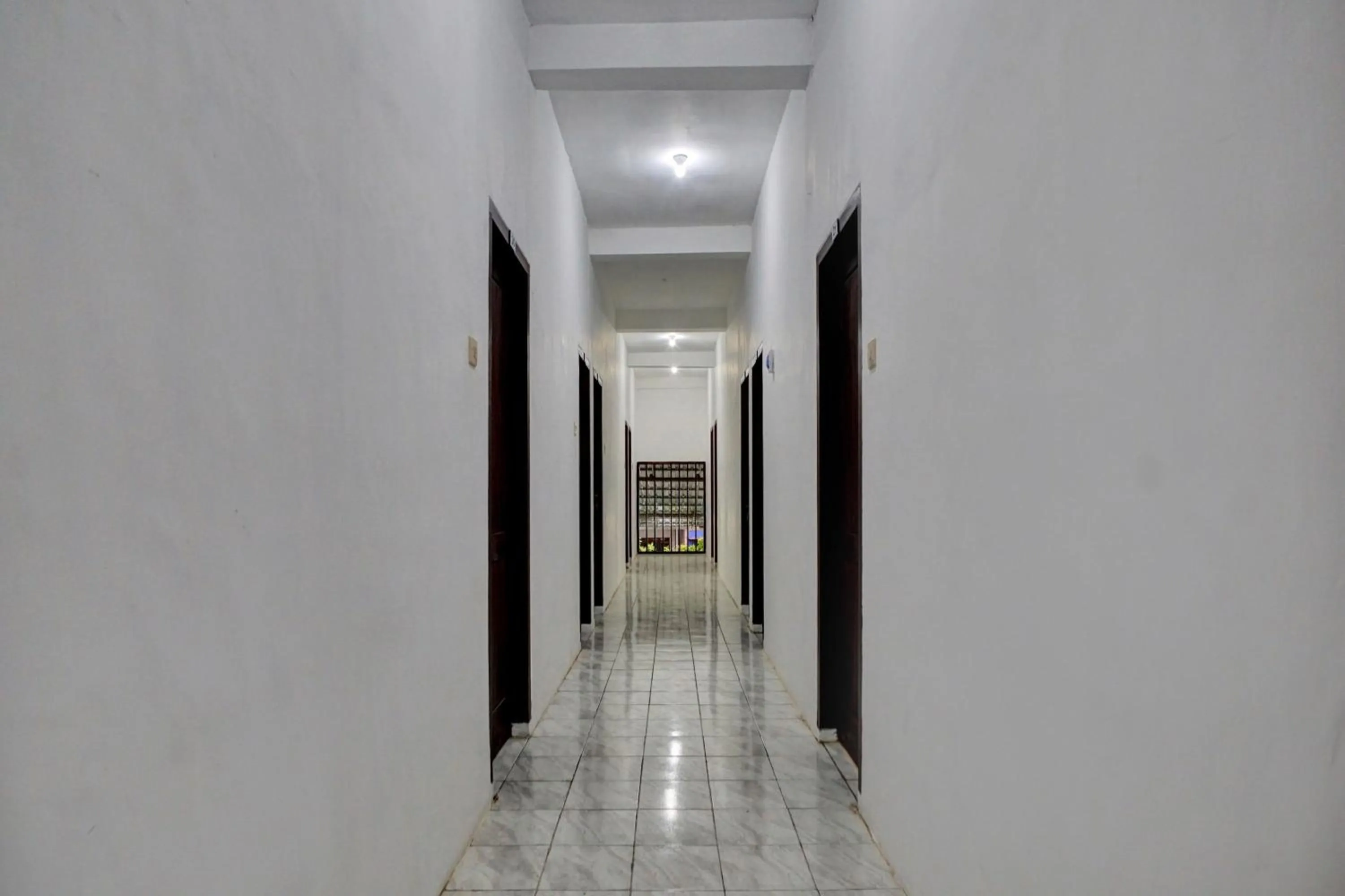 Lobby or reception in Hotel O Btc Guest House Syariah