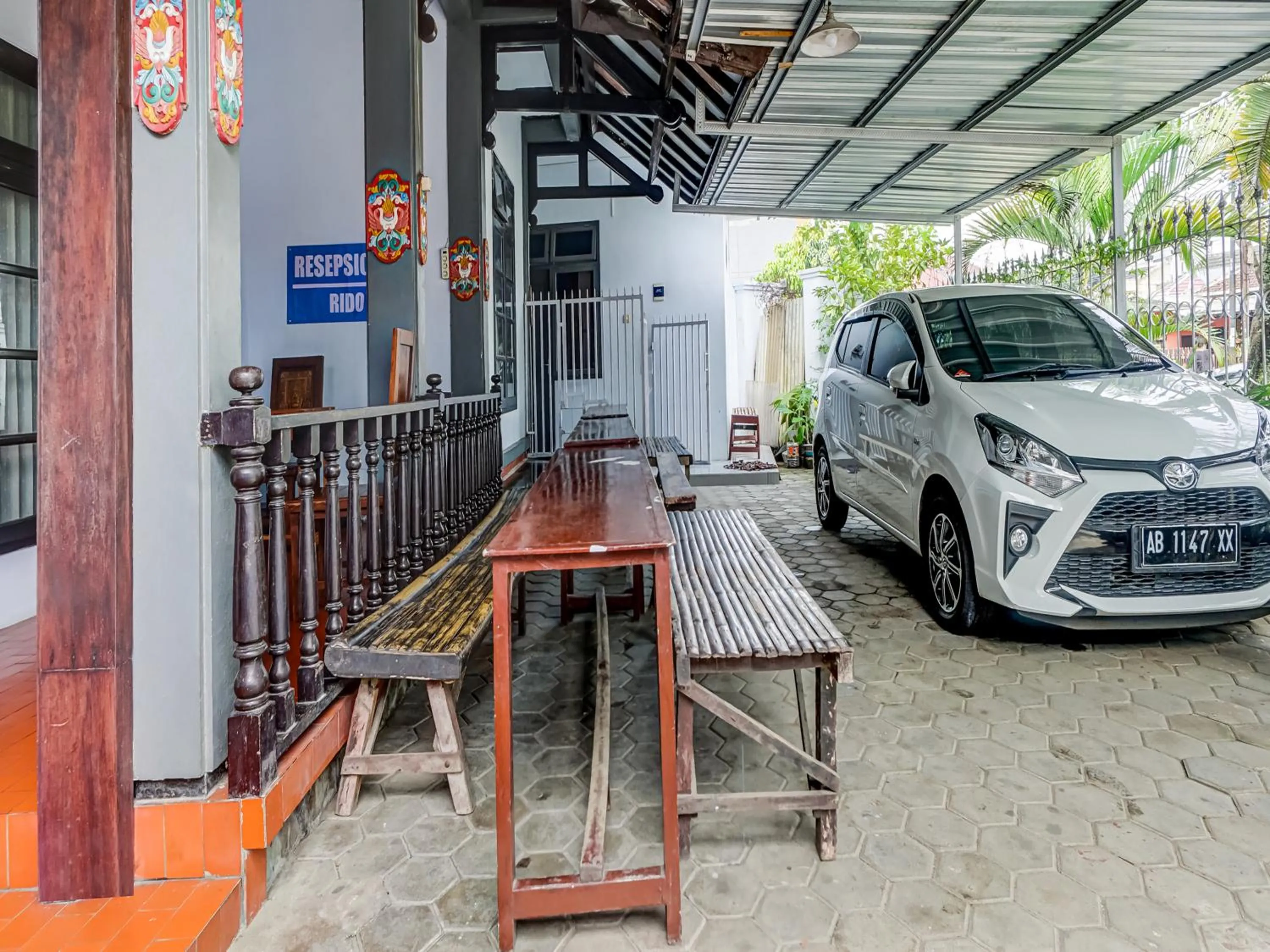 Seating area in SPOT ON 90797 Sukun Syariah Homestay