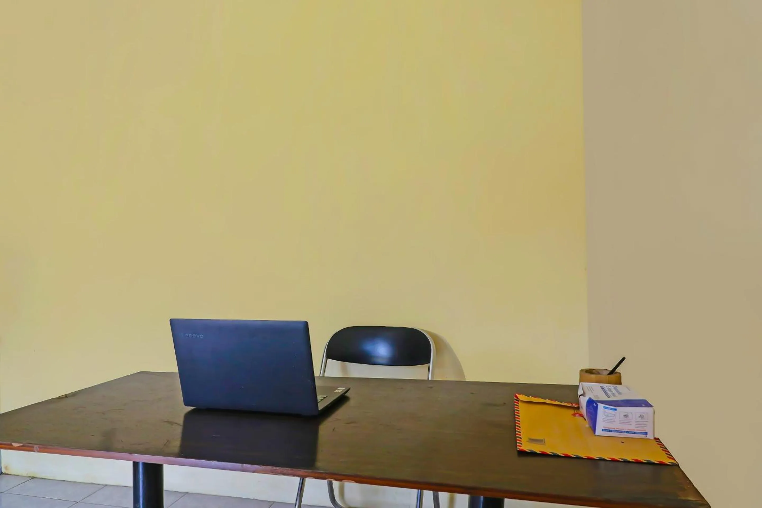 Lobby or reception in OYO 90809 Homestay Black Pink Merah Jambu Syariah