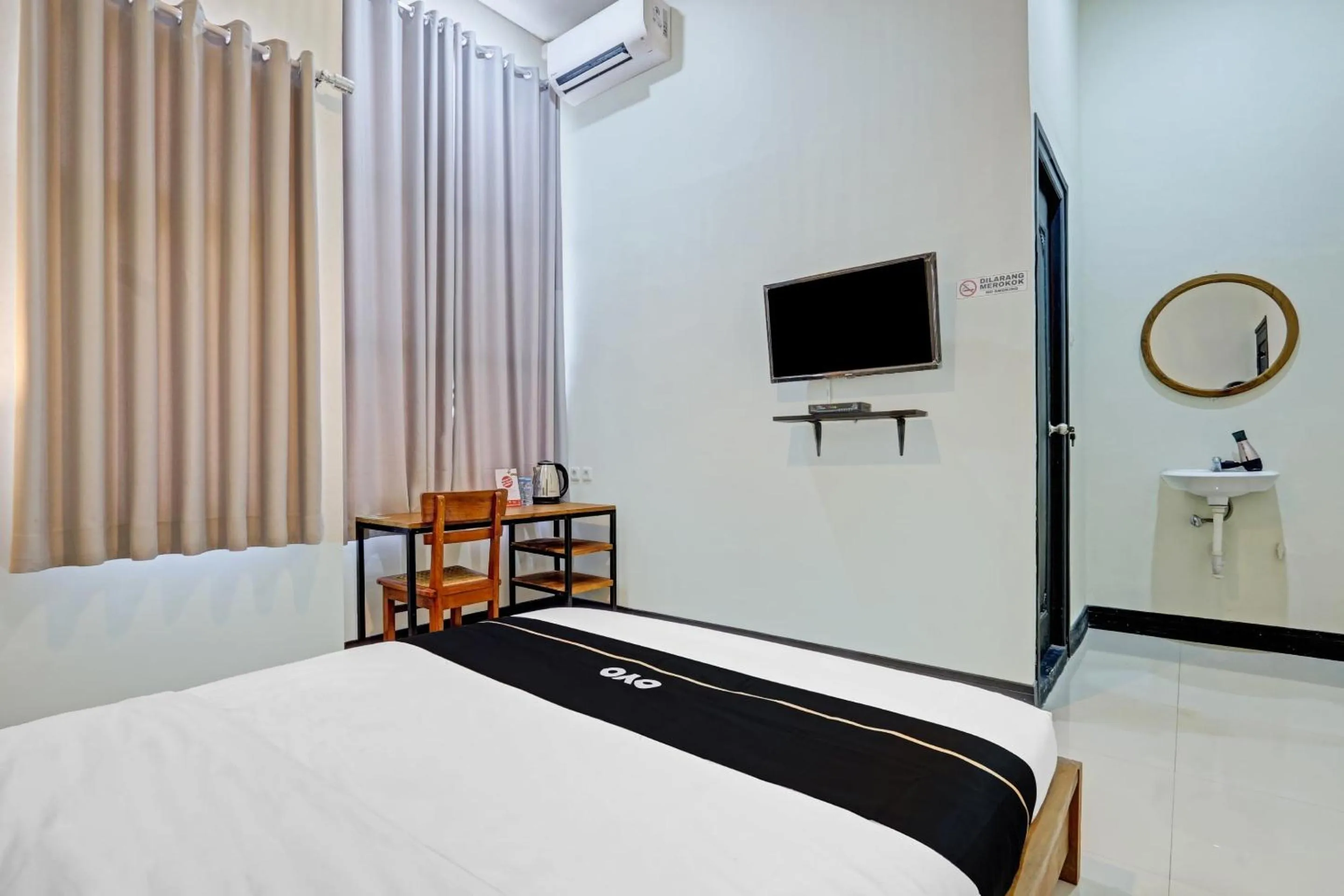 Bedroom in Capital O 90811 Myhome