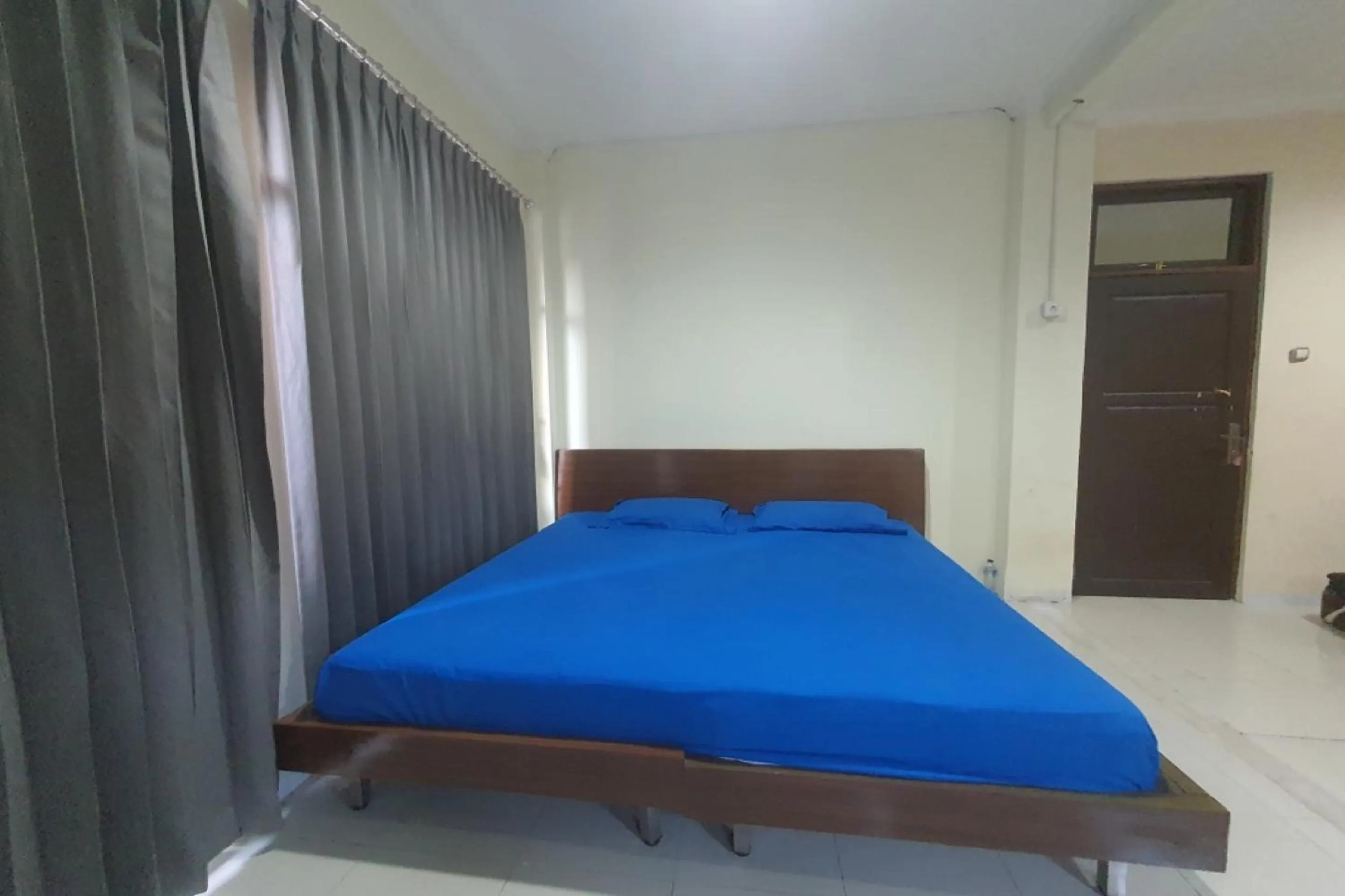 Bedroom, Bed in Hotel O Wisma Awal Fajar Syariah Near Mars Gym Bulukumba
