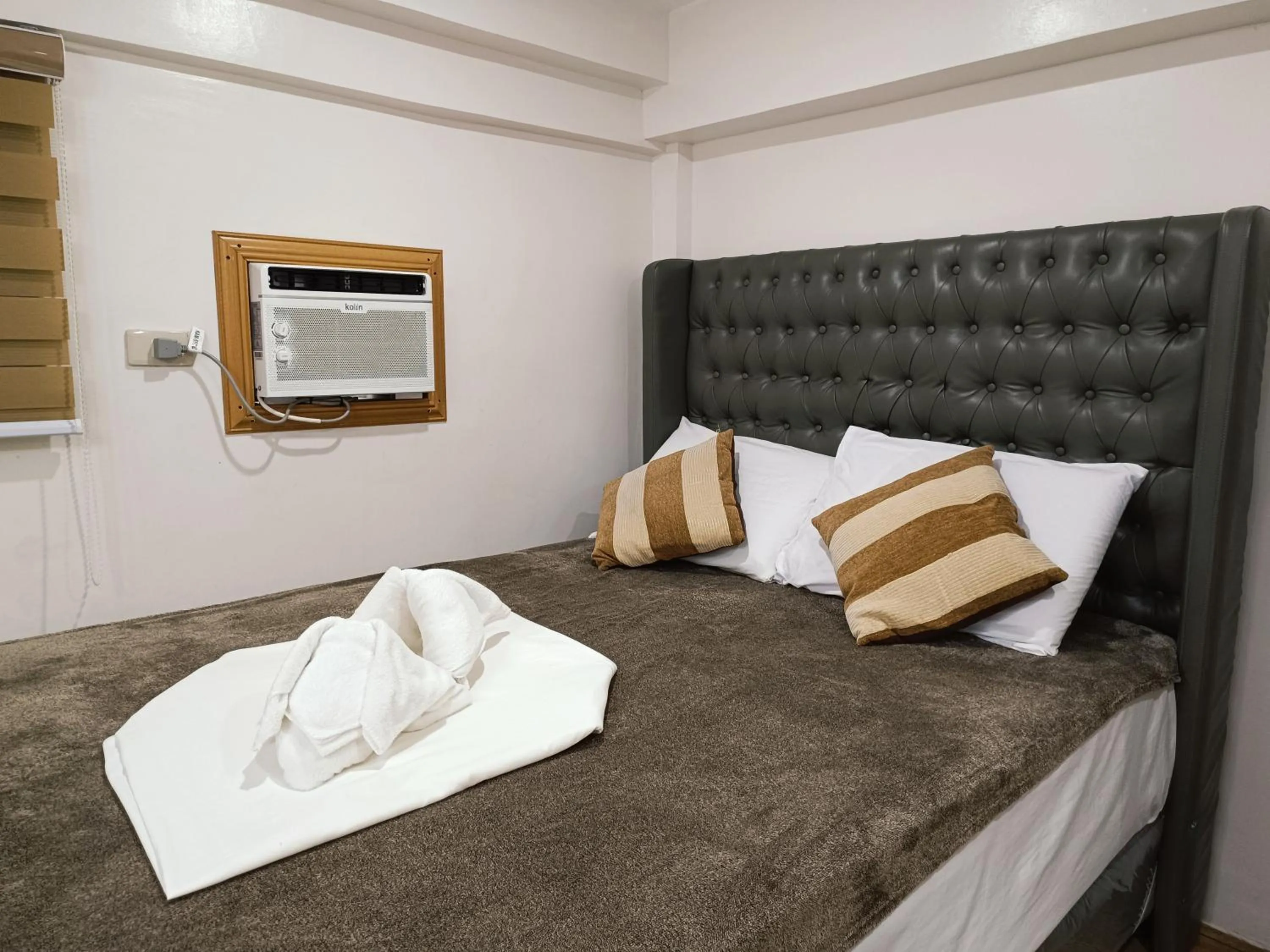 Bed in FB DORMITEL SUITES