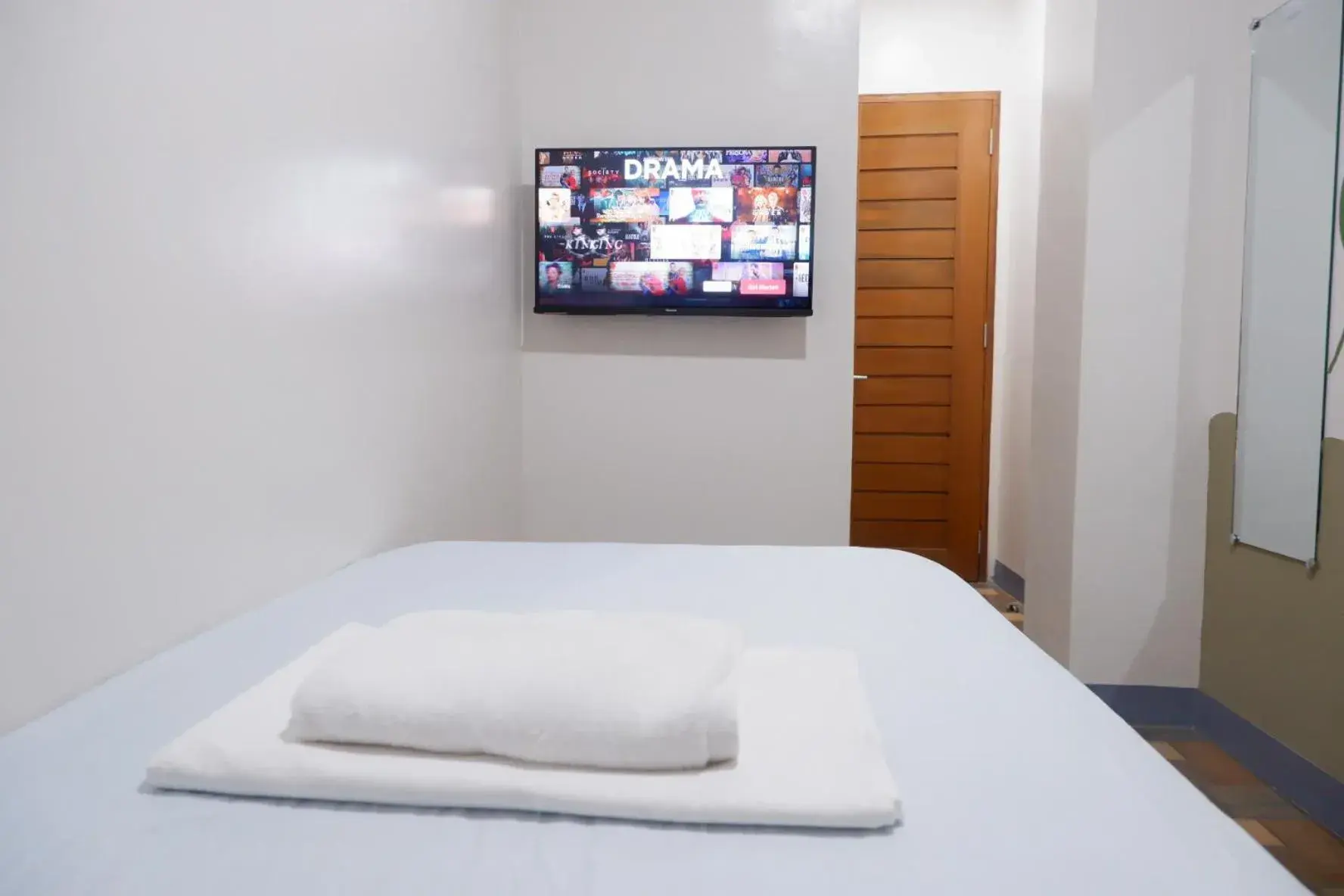Standard Double Room in FB DORMITEL SUITES Standard Double Room in FB DORMITEL SUITES