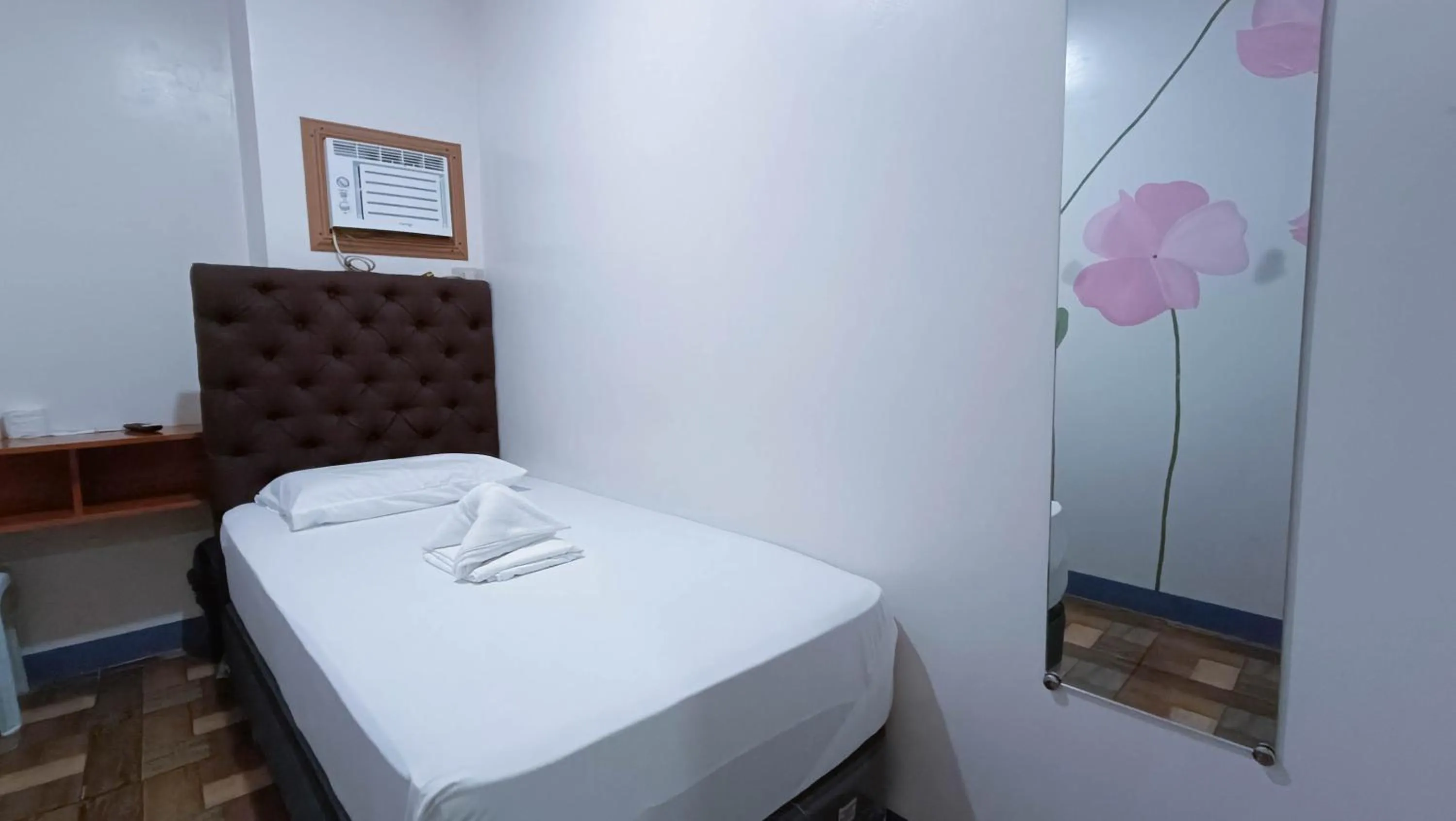 Bed in FB DORMITEL SUITES