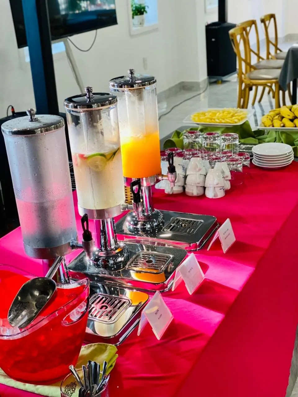 Restaurant/places to eat in Biet Dien Hotel