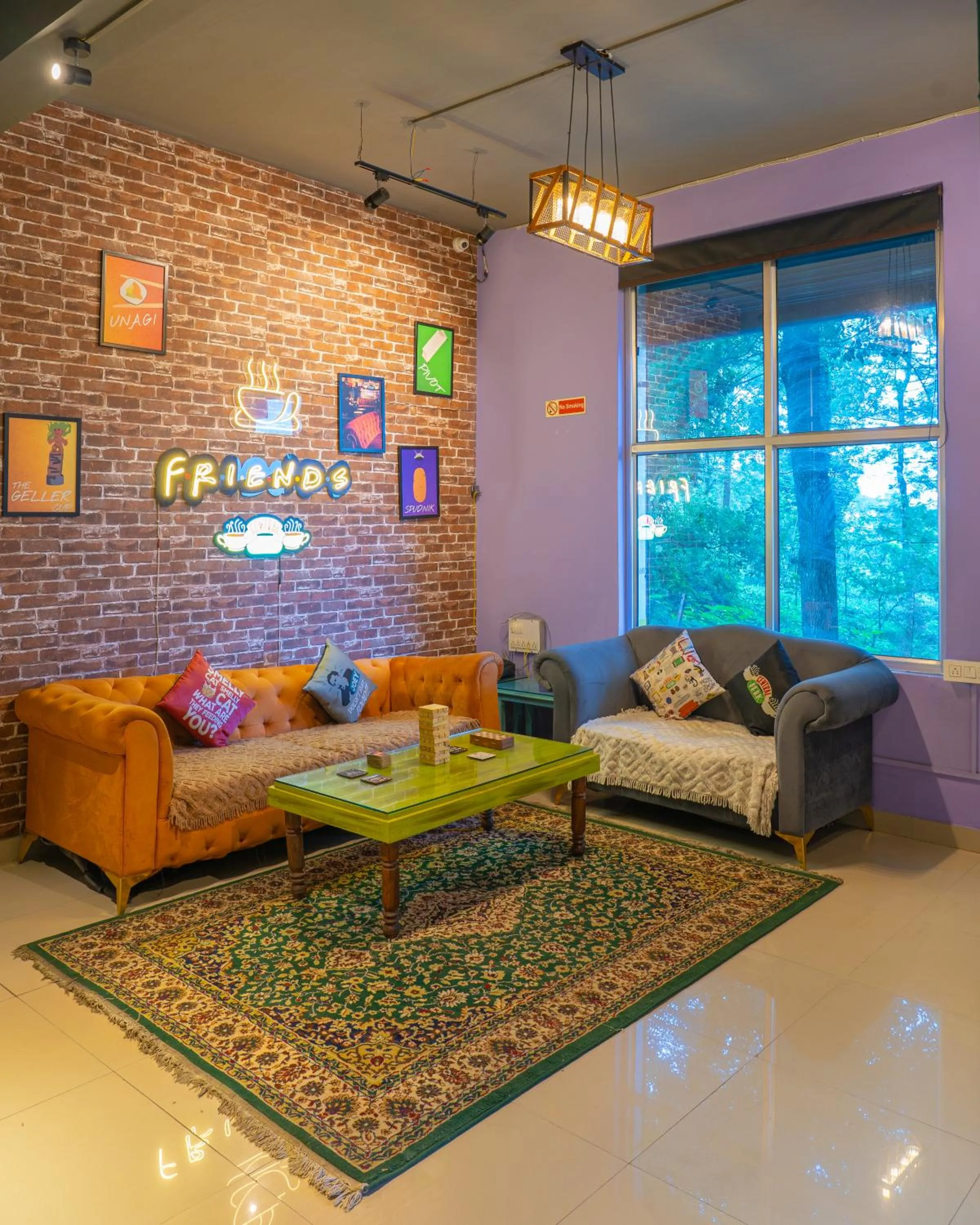 Living room in Whoopers Hostel Bir