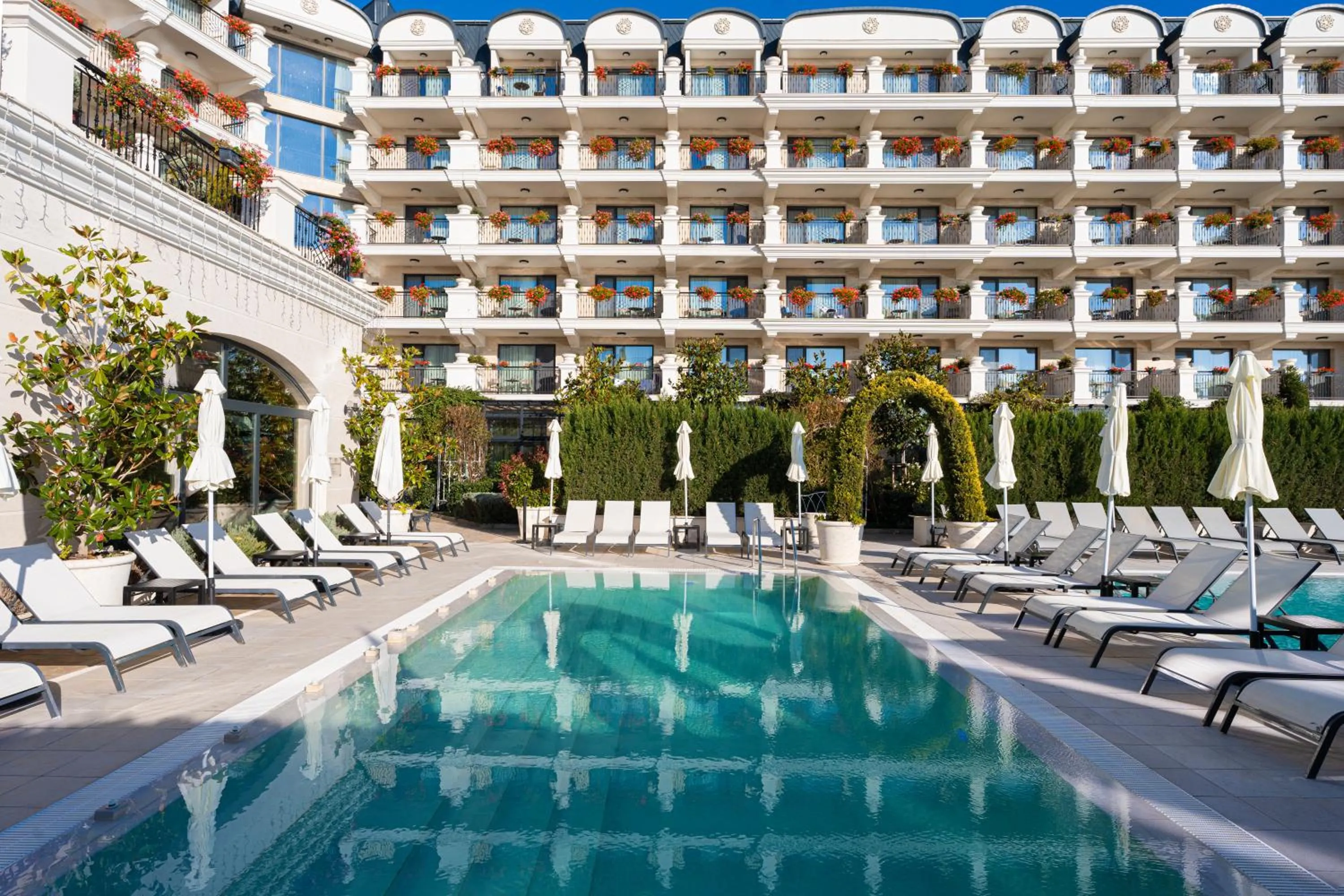 Hot Spring Bath in Casa di Fiore SPA and Medical Hotel, Mineral Pools & Private Beach