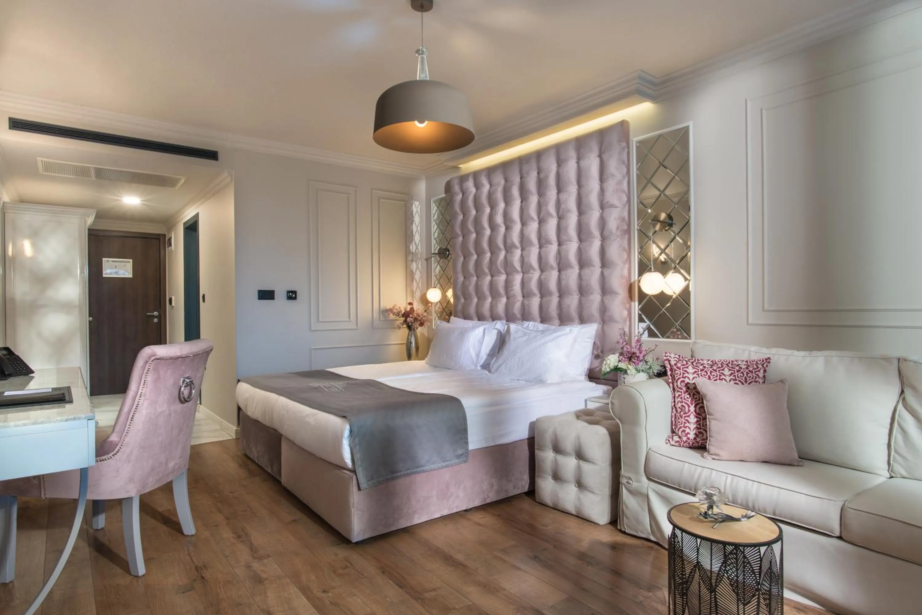 Bed in Casa di Fiore SPA and Medical Hotel, Mineral Pools & Private Beach