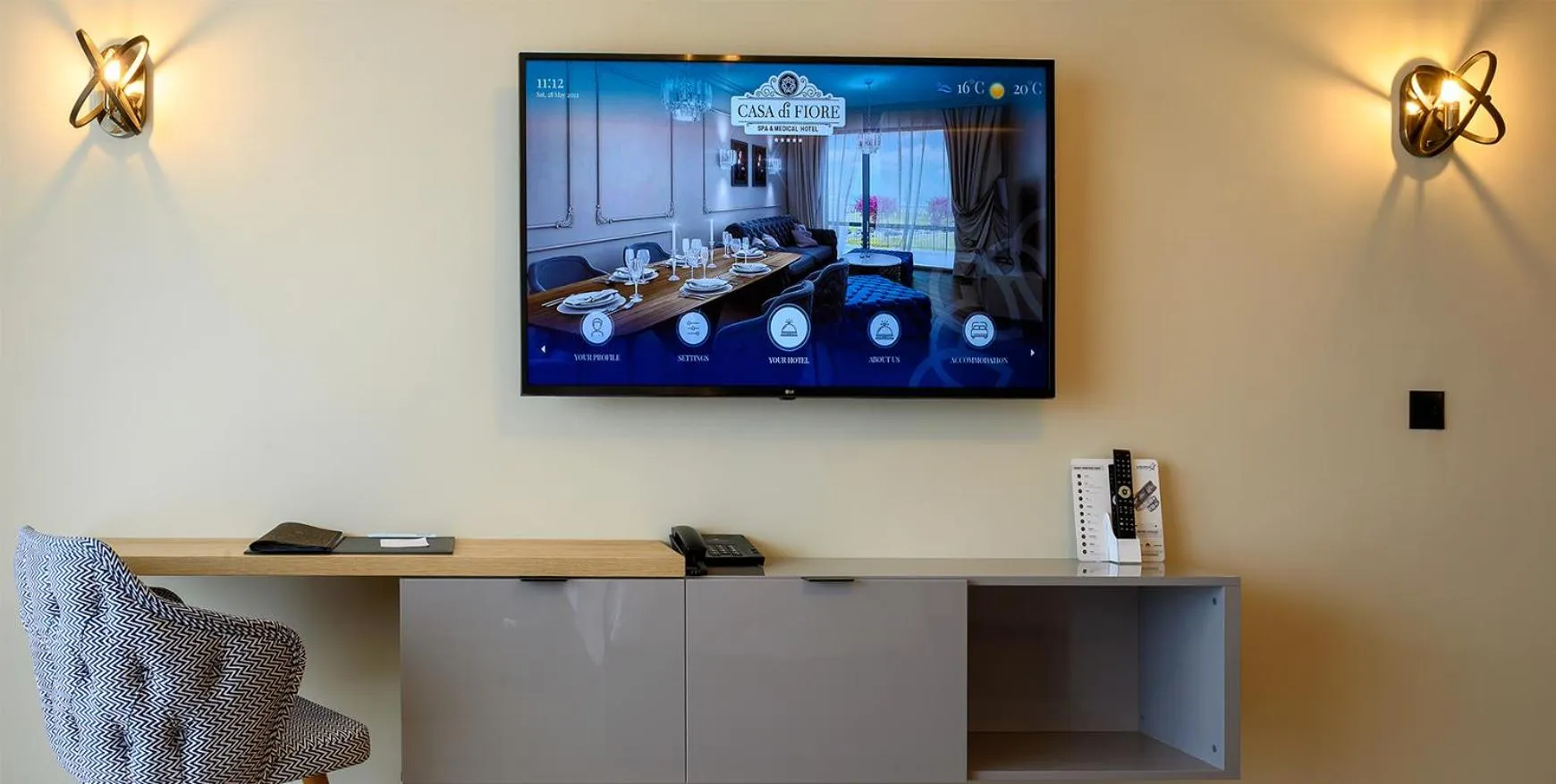 TV and multimedia in Casa di Fiore SPA and Medical Hotel, Mineral Pools & Private Beach