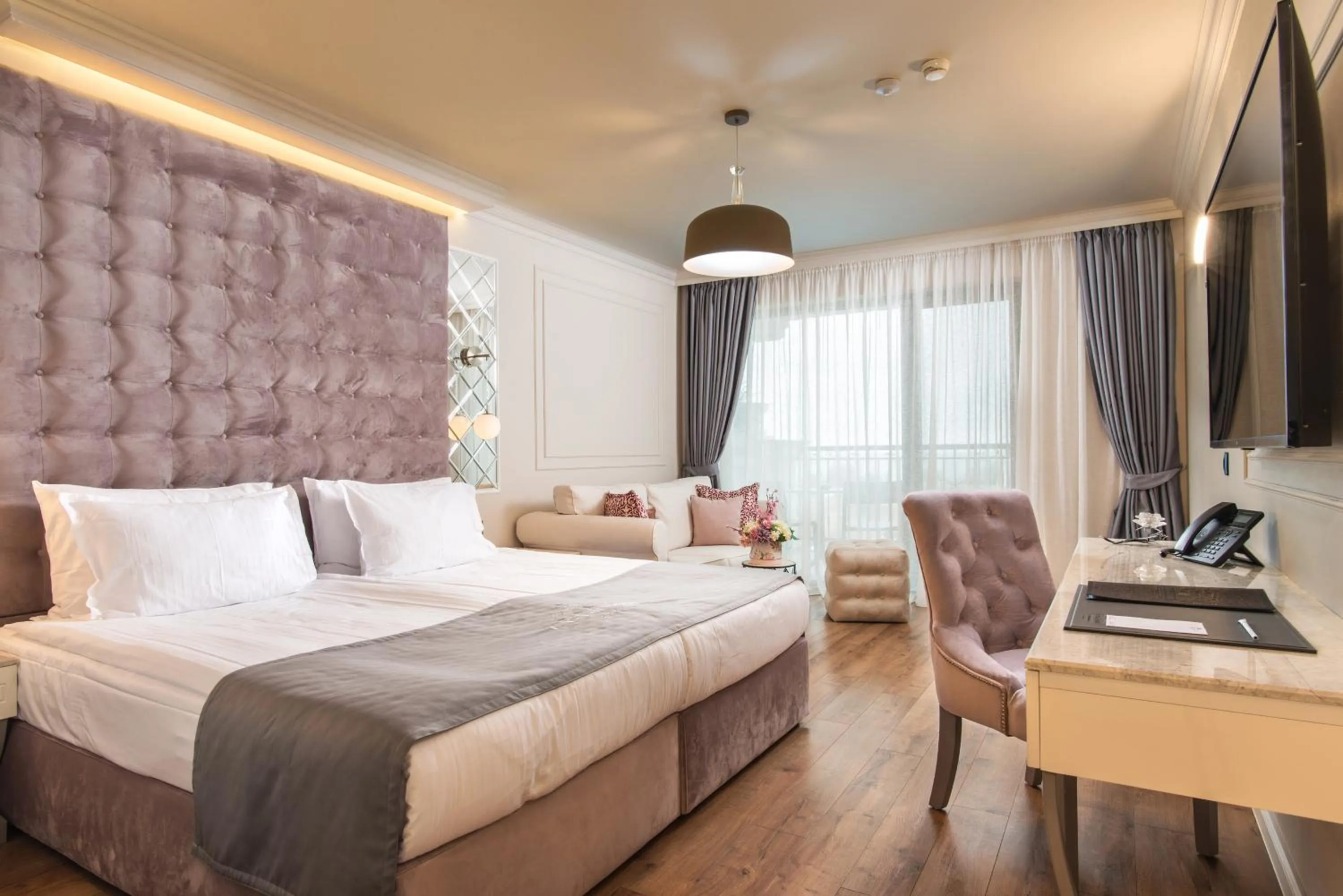 Bed in Casa di Fiore SPA and Medical Hotel, Mineral Pools & Private Beach