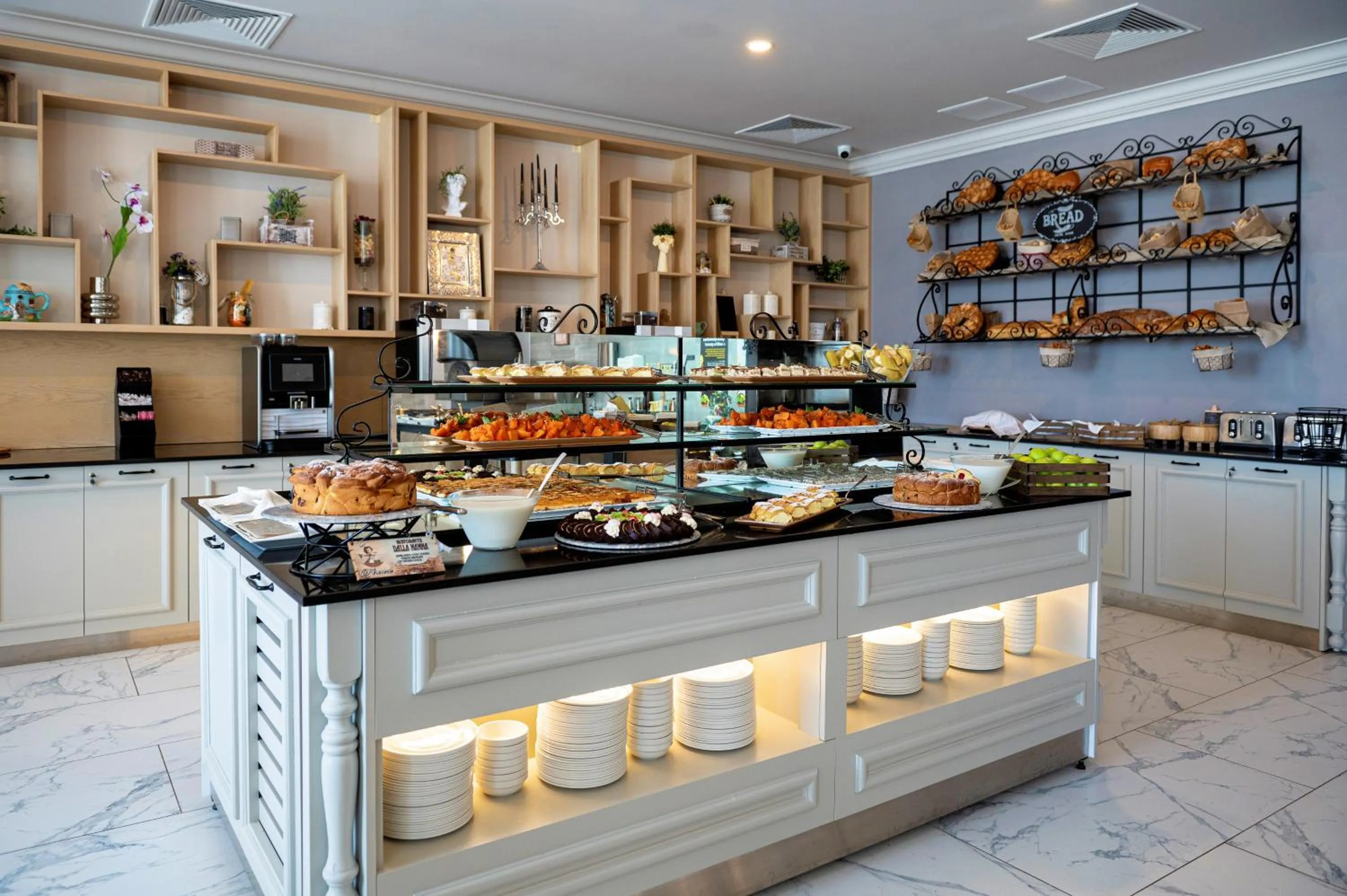 Coffee/tea facilities in Casa di Fiore SPA and Medical Hotel, Mineral Pools & Private Beach