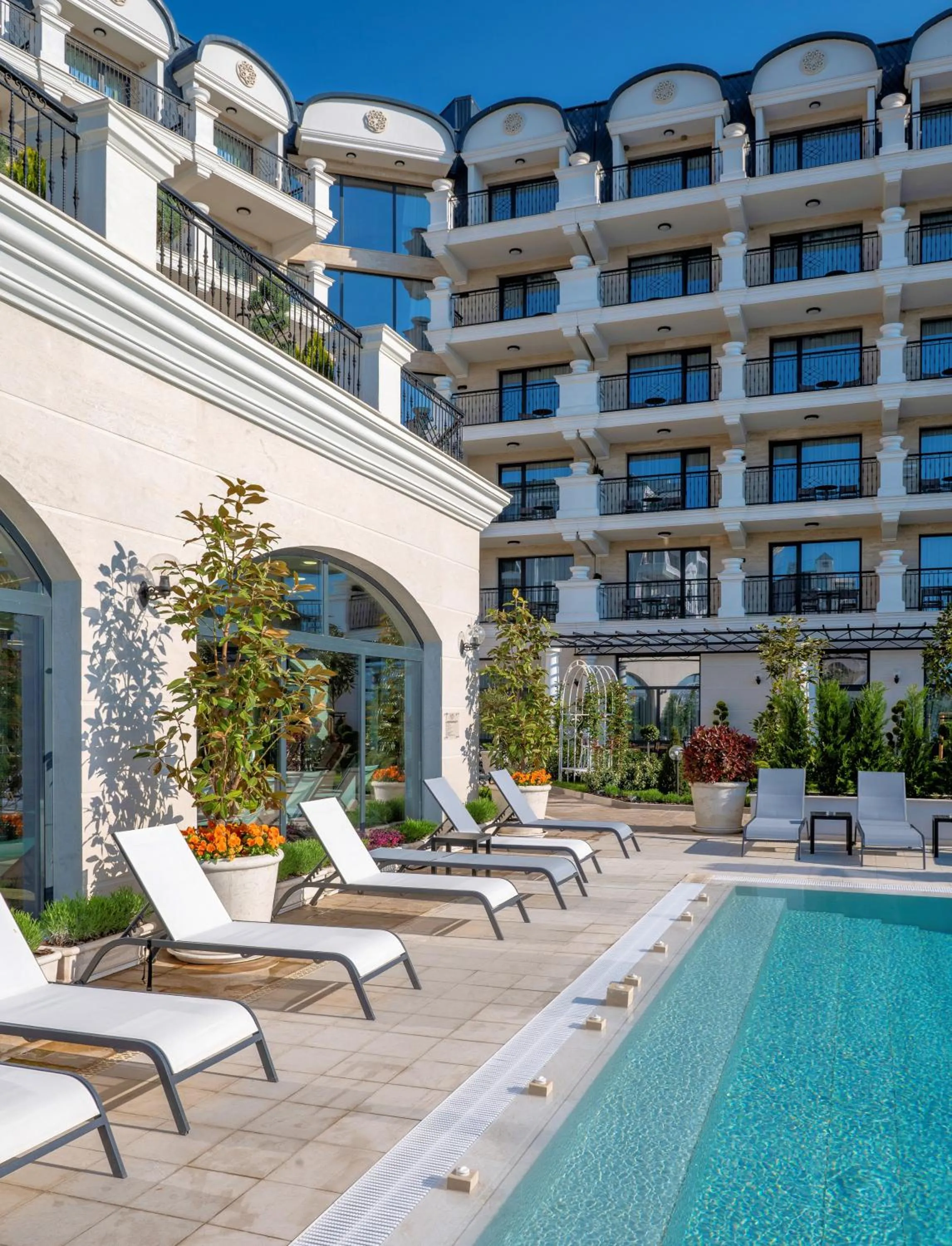 Swimming pool in Casa di Fiore SPA and Medical Hotel, Mineral Pools & Private Beach