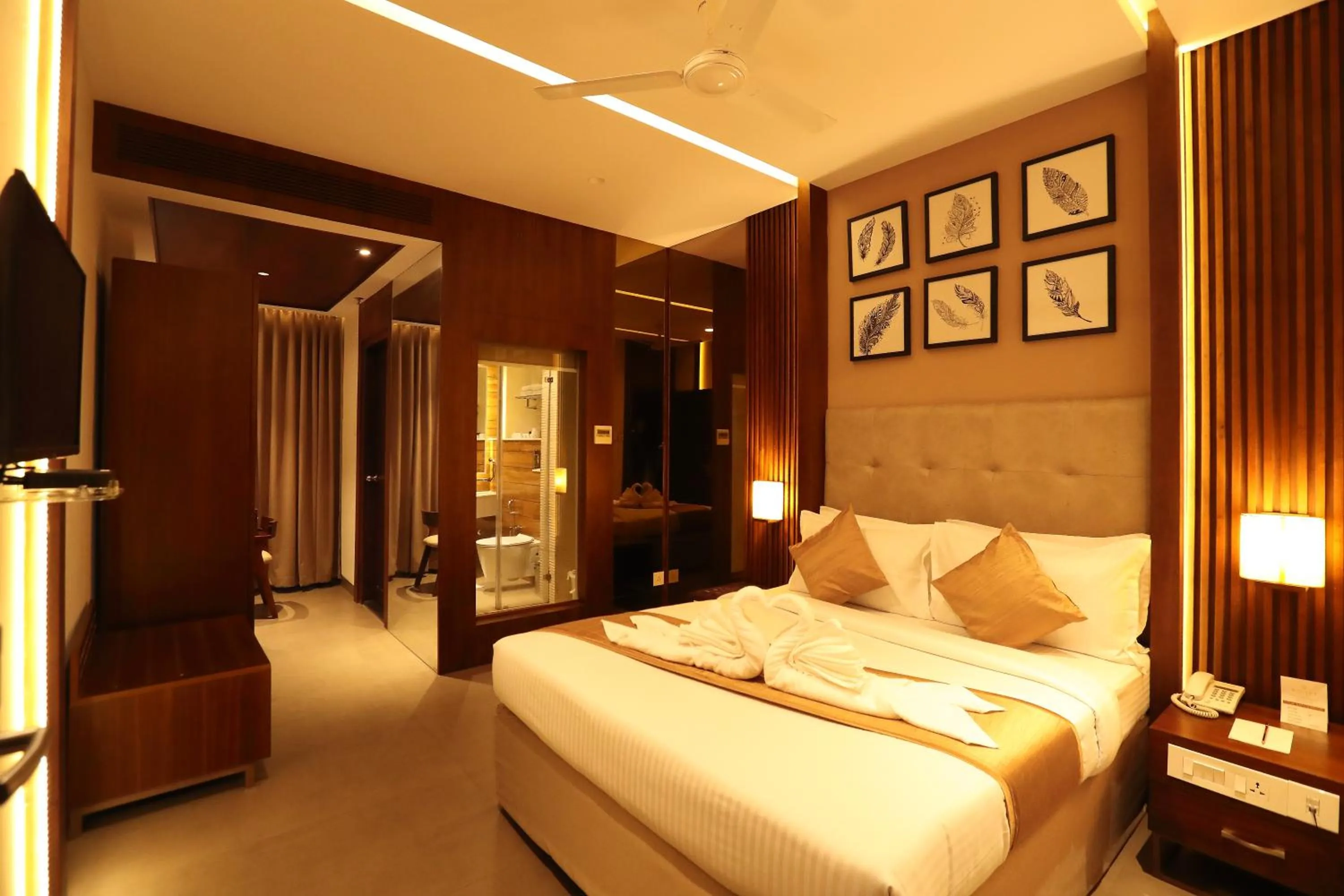 Bedroom, Bed in Magnet Hotel