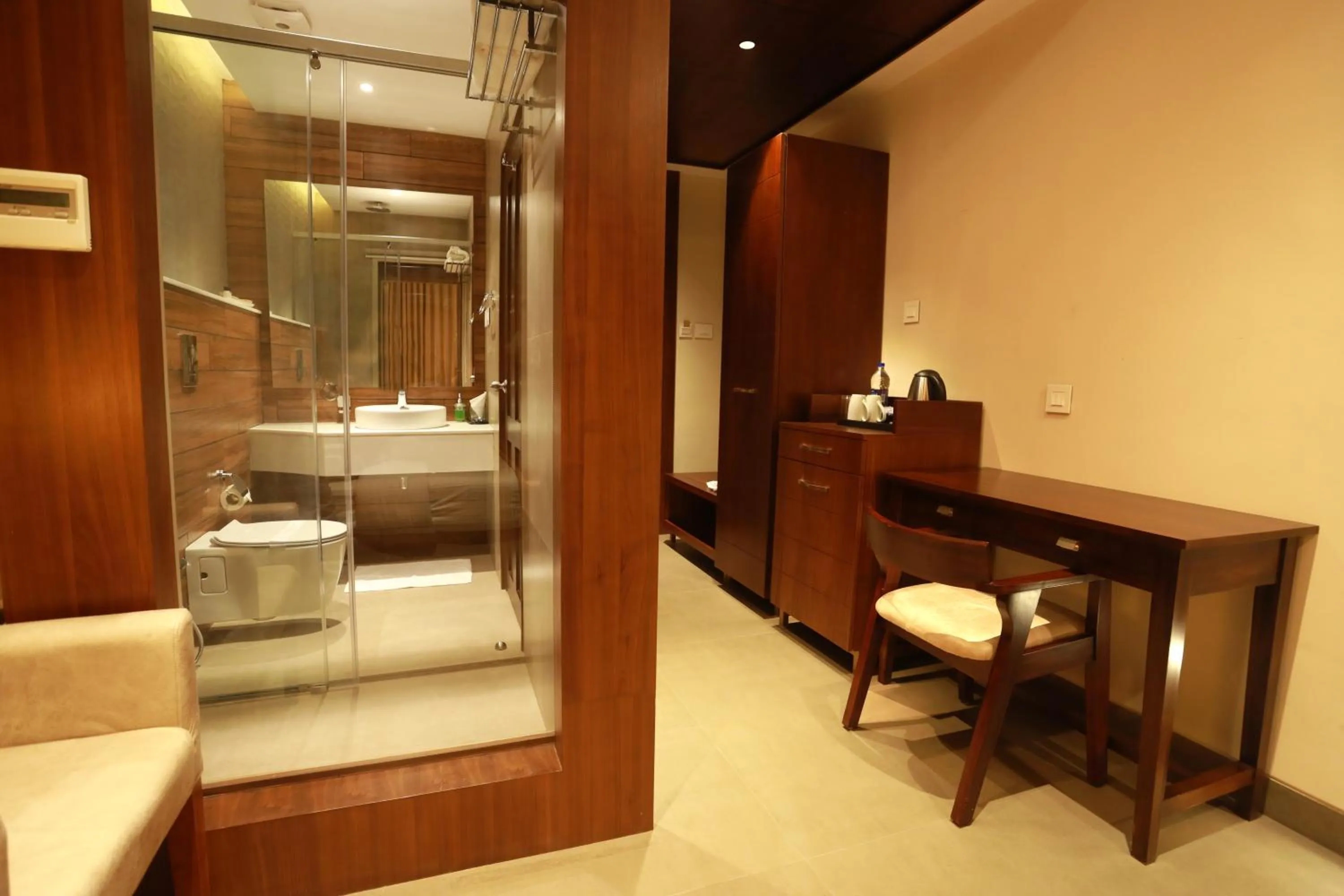 Toilet in Magnet Hotel