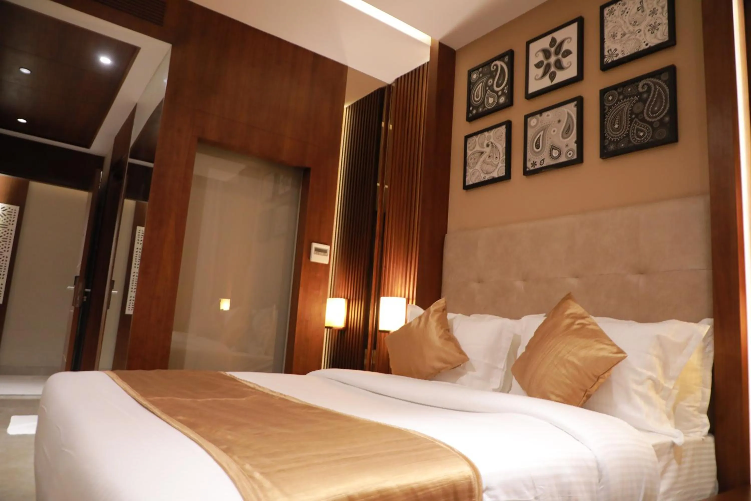 Bedroom, Bed in Magnet Hotel