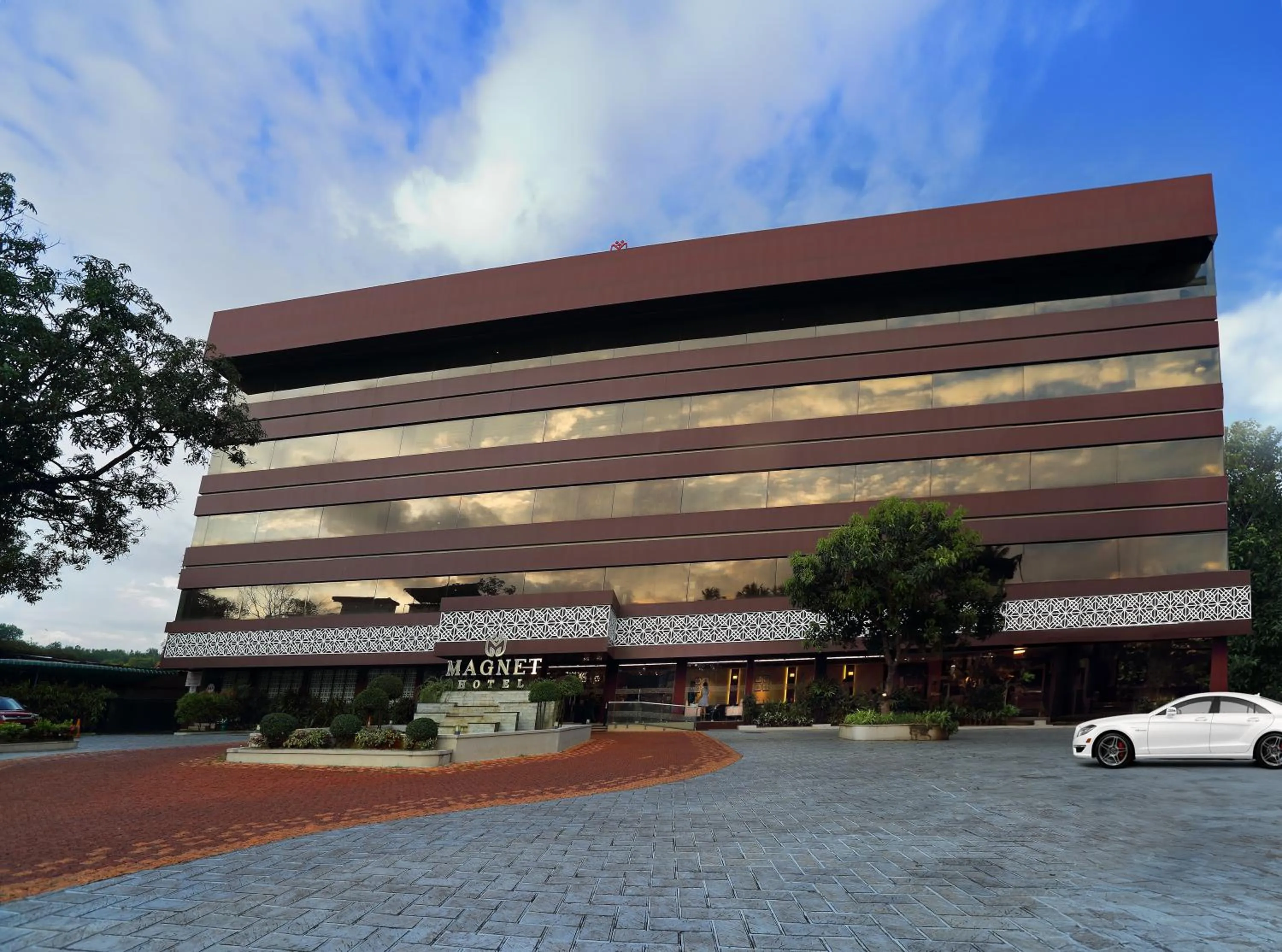 Property building in Magnet Hotel