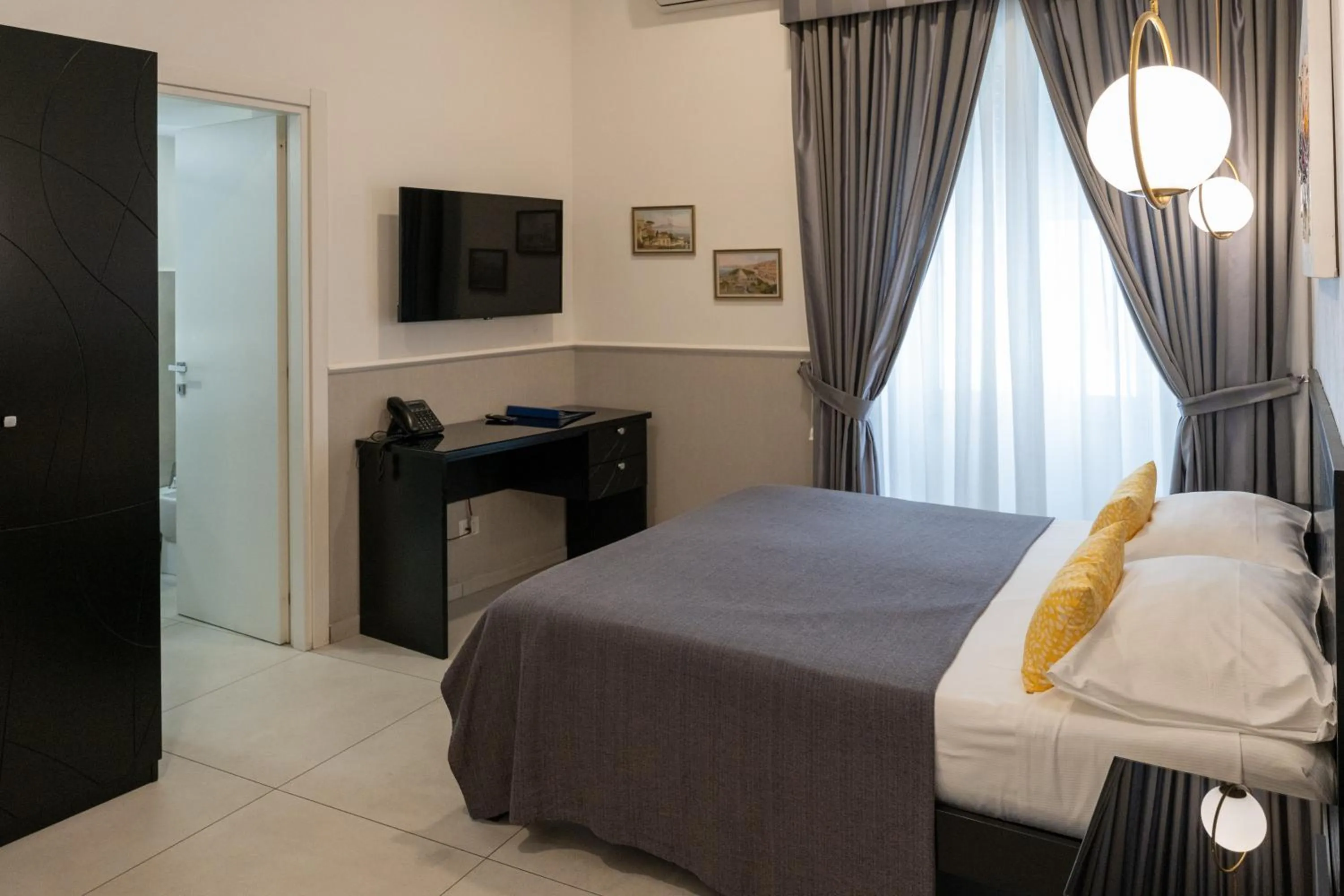 Bedroom, Bed in Hotel San Michele