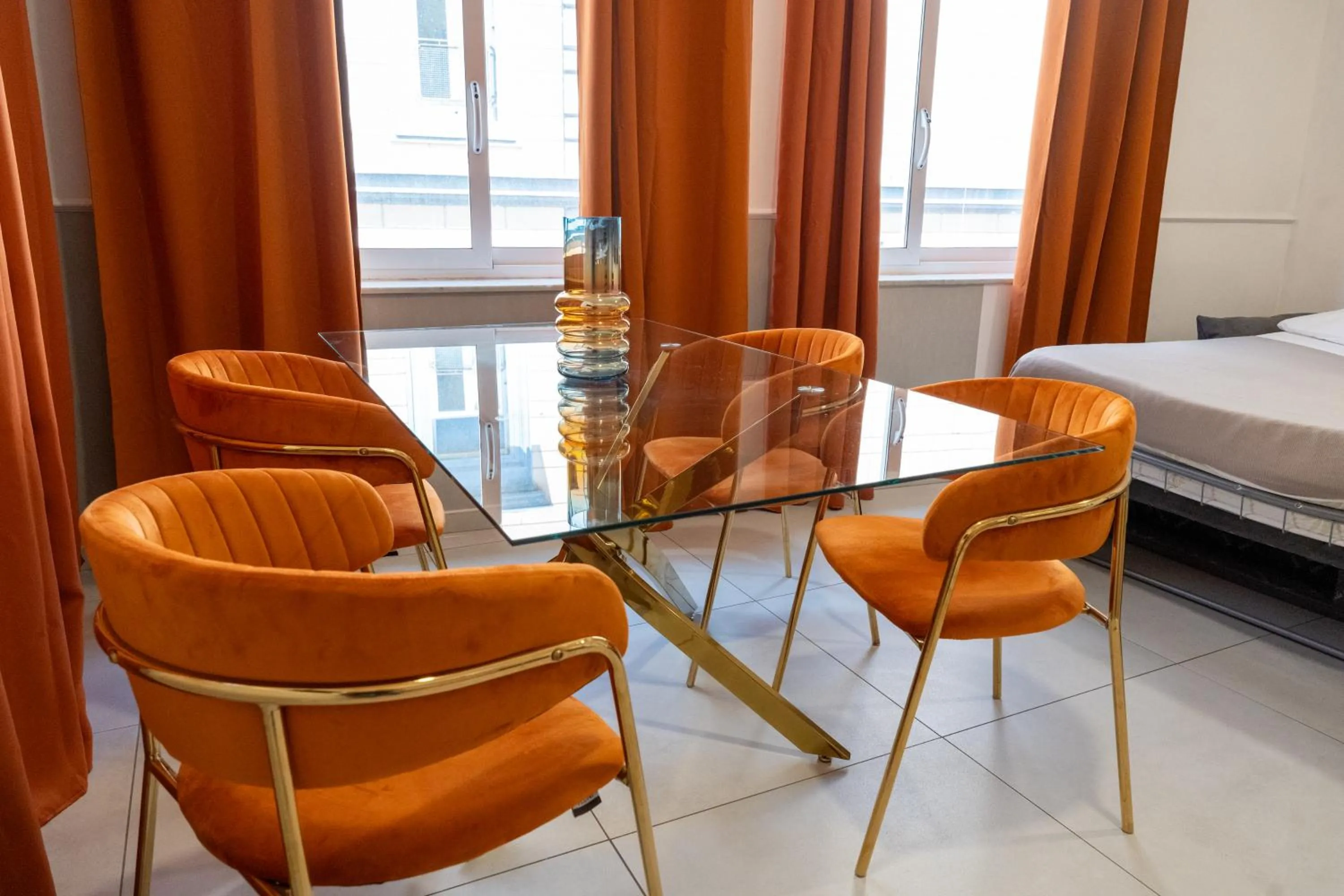 Dining area, Bed in Hotel San Michele