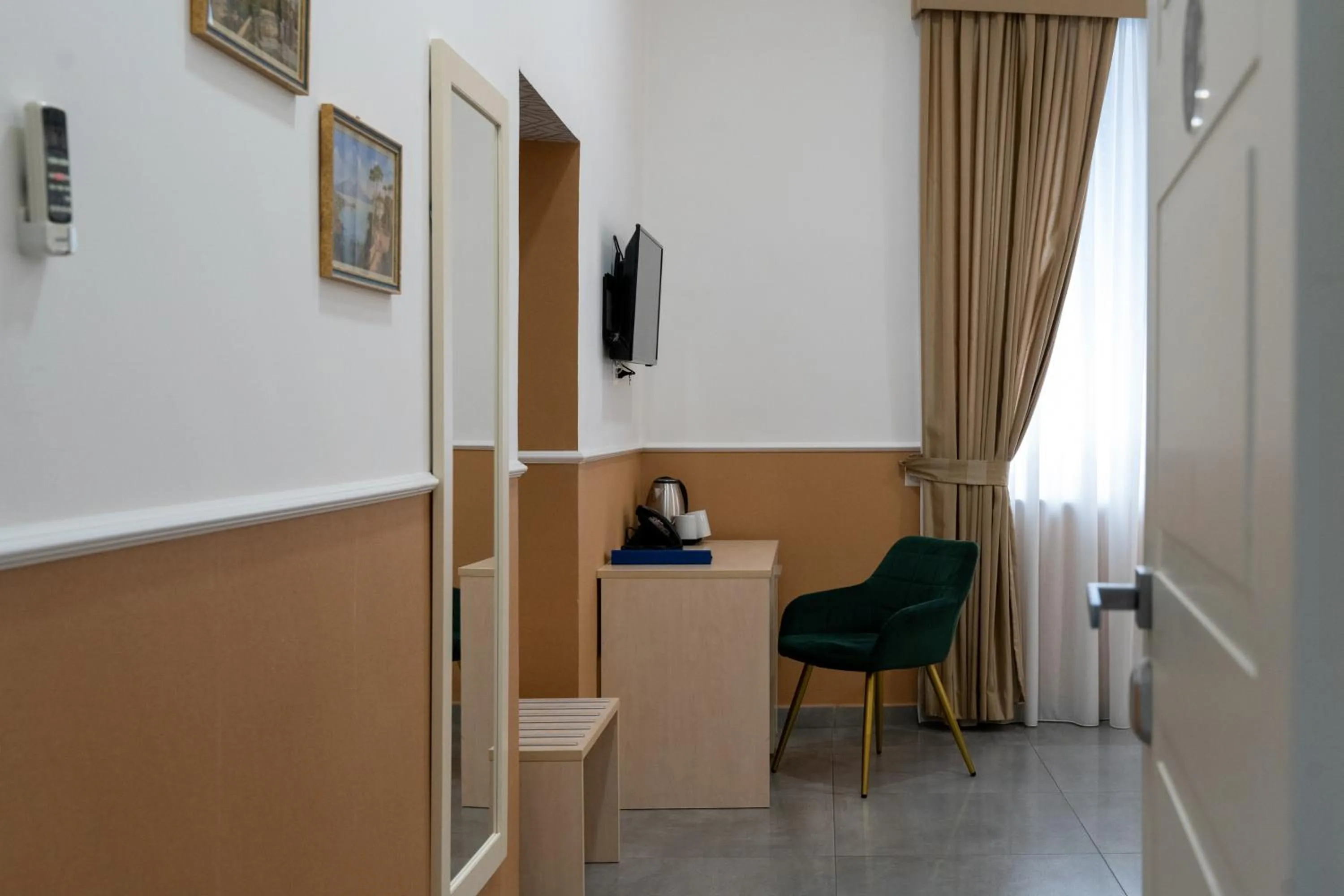 TV and multimedia in Hotel San Michele