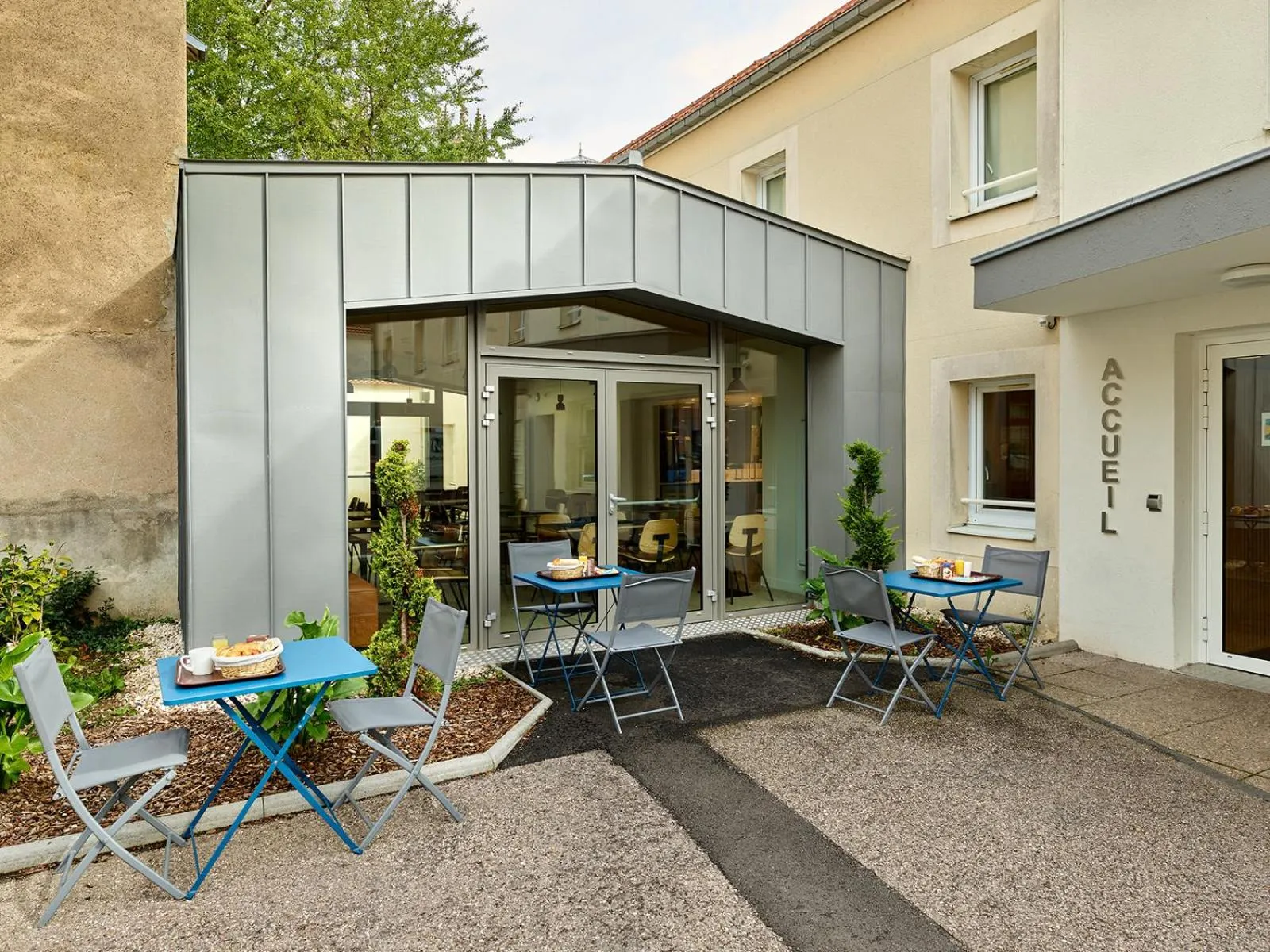 Property building in Hôtel REVOTEL Nancy Centre Gare et Congrès
