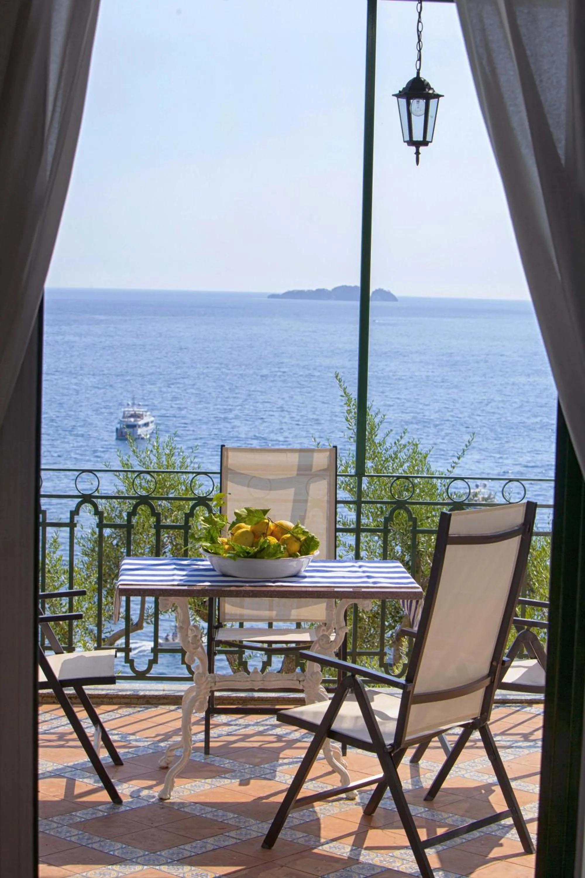 Balcony/Terrace in Amore Rentals - Villa Lo Scoglio