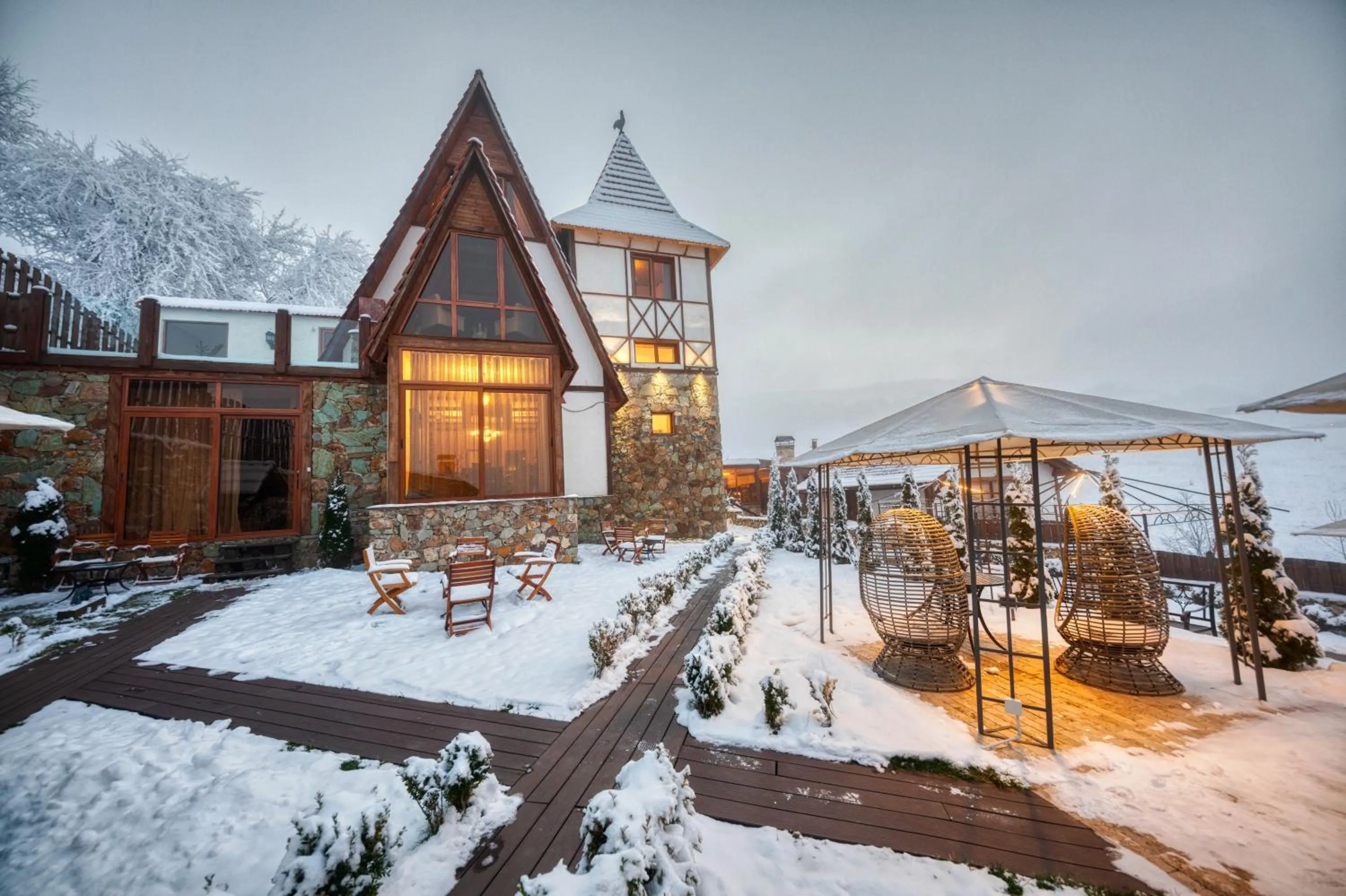 Alpine Castle Hotel