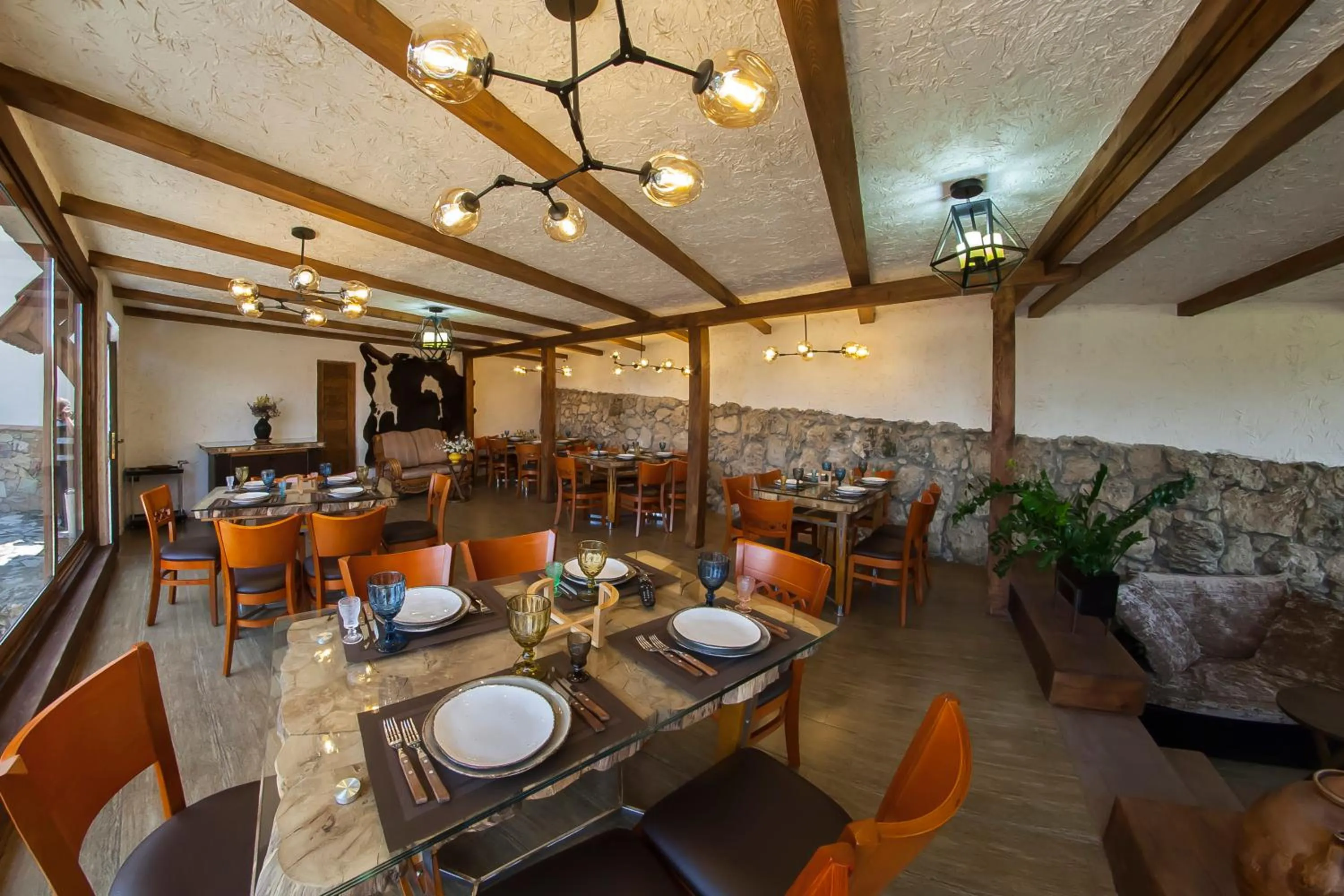 Alpine Castle Hotel