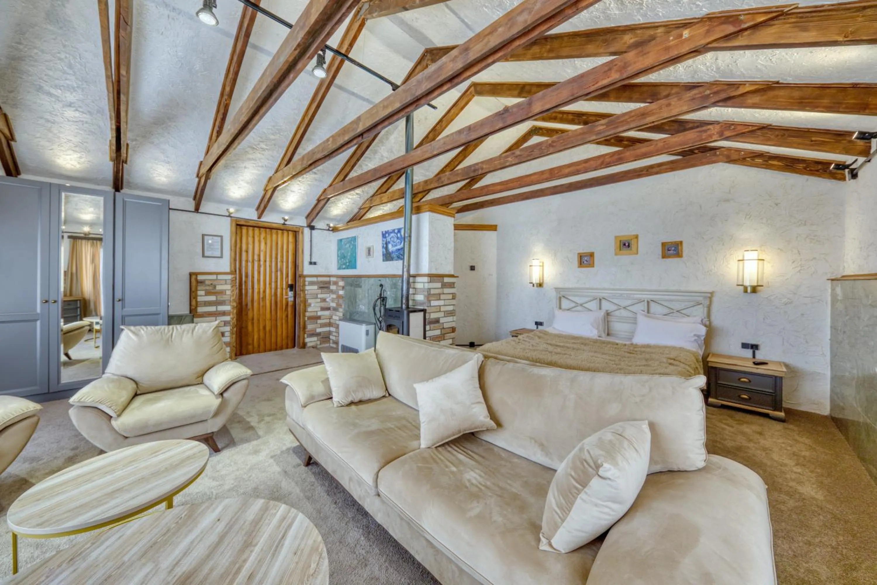 Alpine Castle Hotel