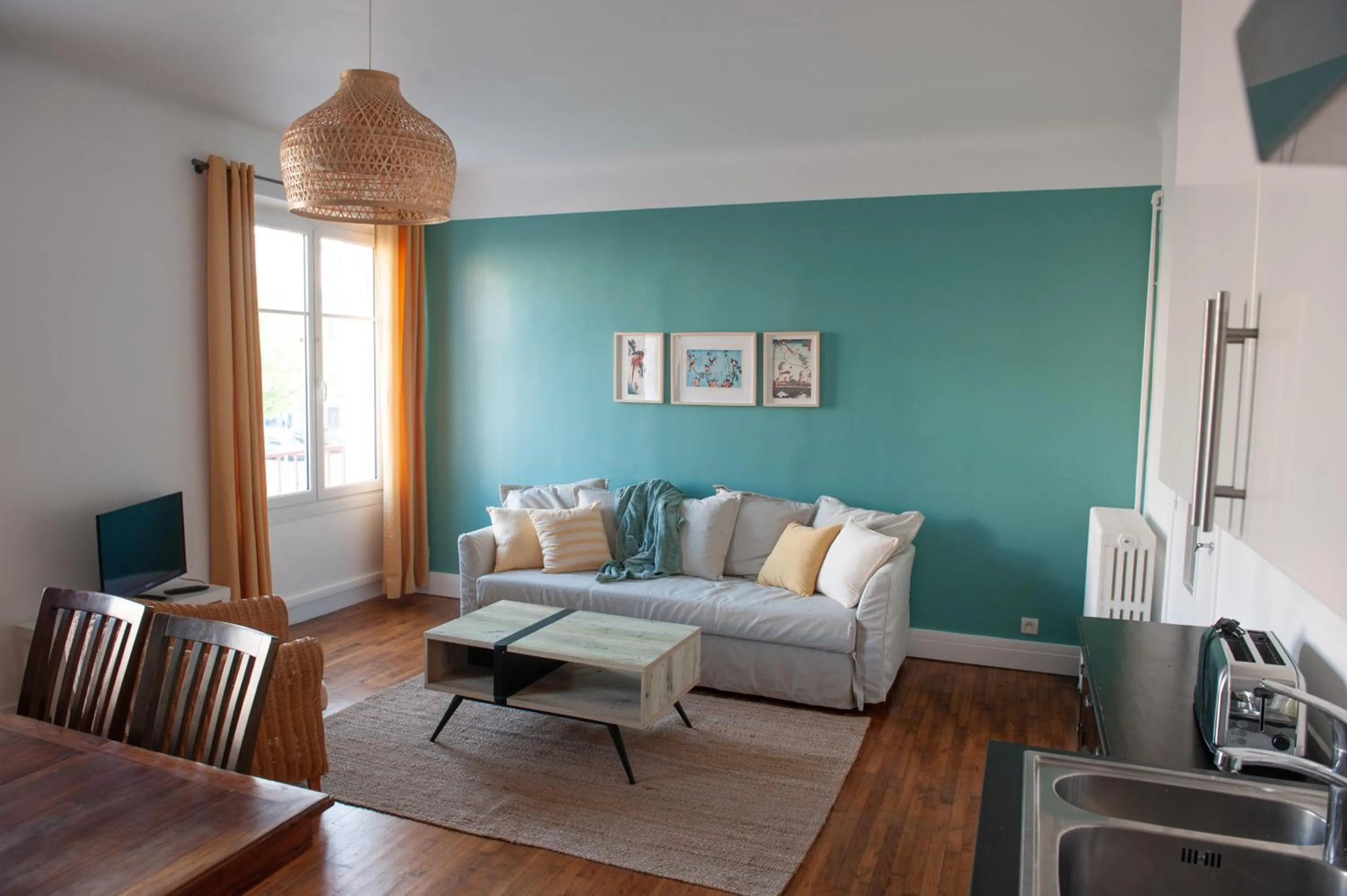 Appartement spacieux avec balcon et parking