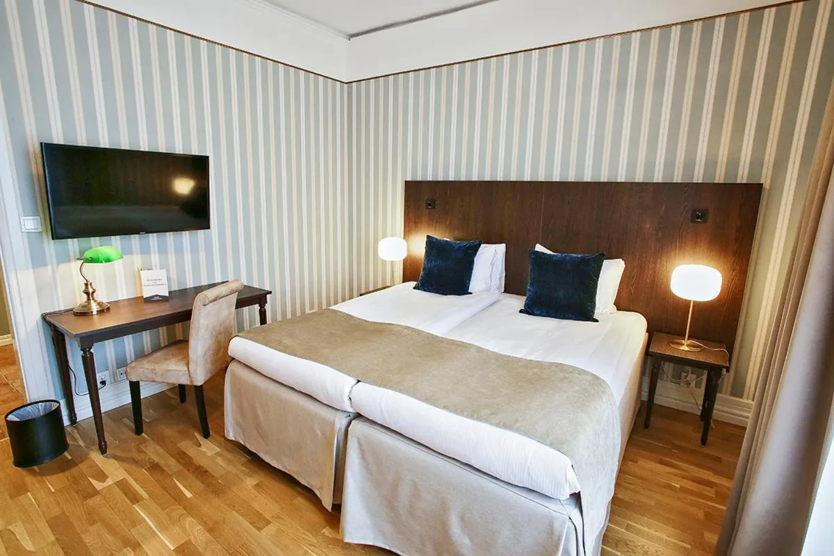 Bed in Skara Stadshotell