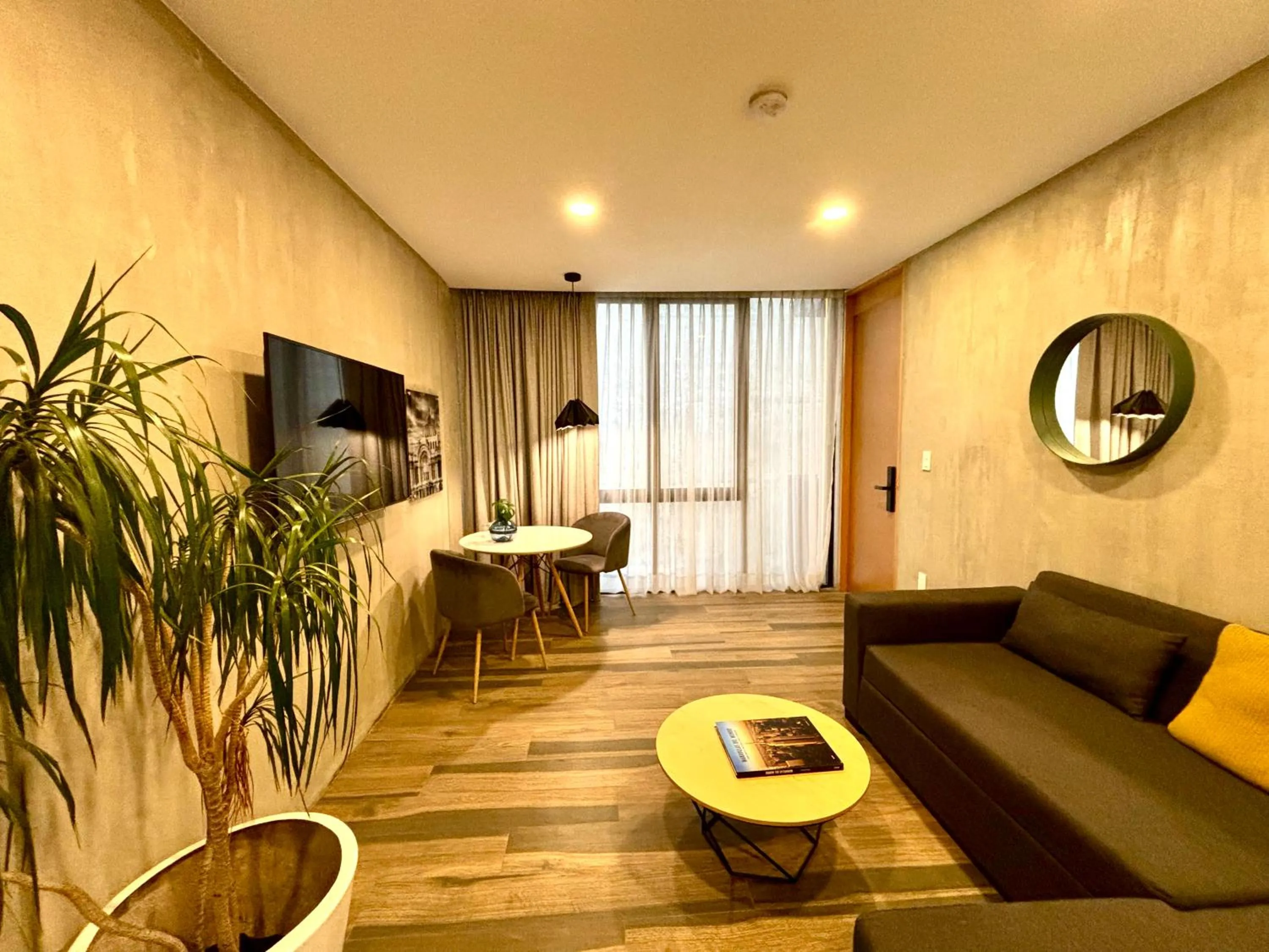 Communal lounge/ TV room in Park Life Condesa Hipódromo