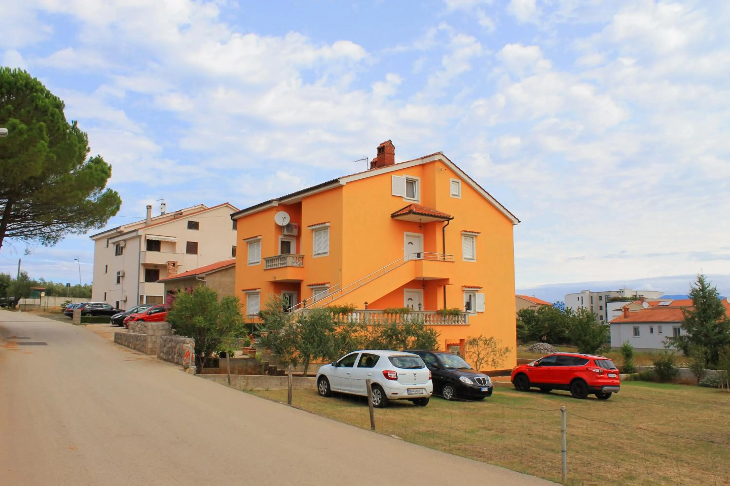 Apartmani Mladenka