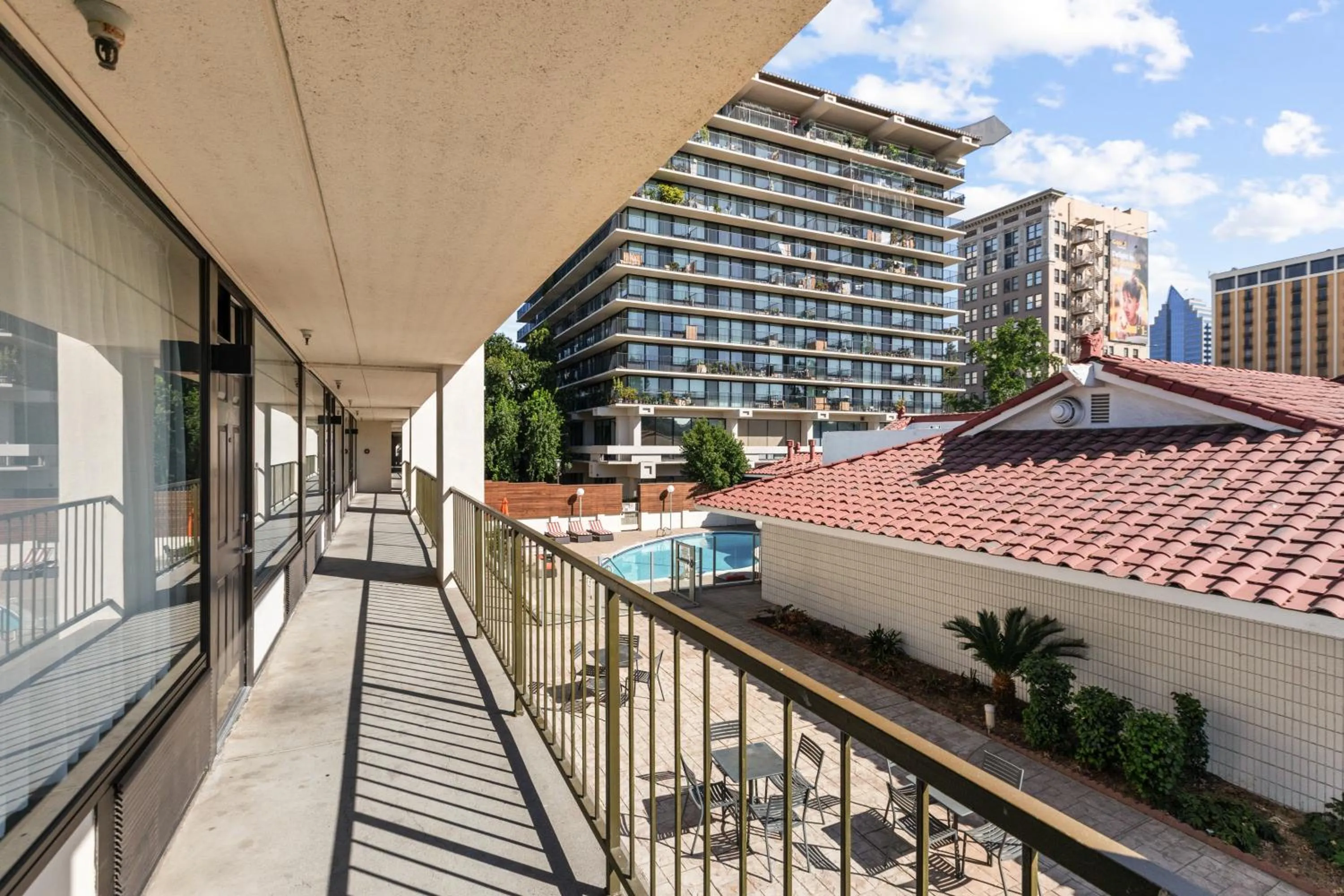 Property building in Vagabond Inn Executive Old Town