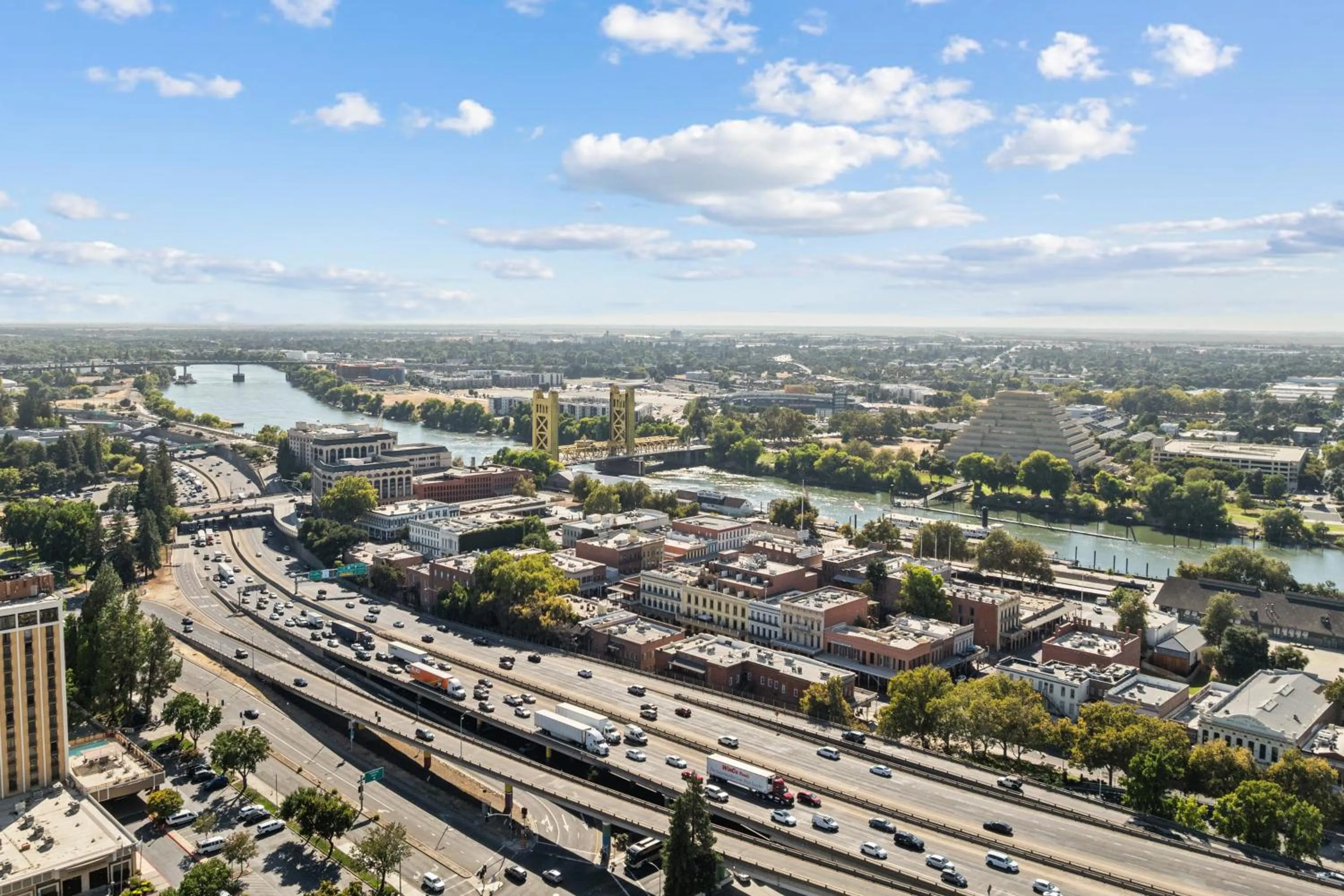 Neighbourhood in Vagabond Inn Executive Old Town