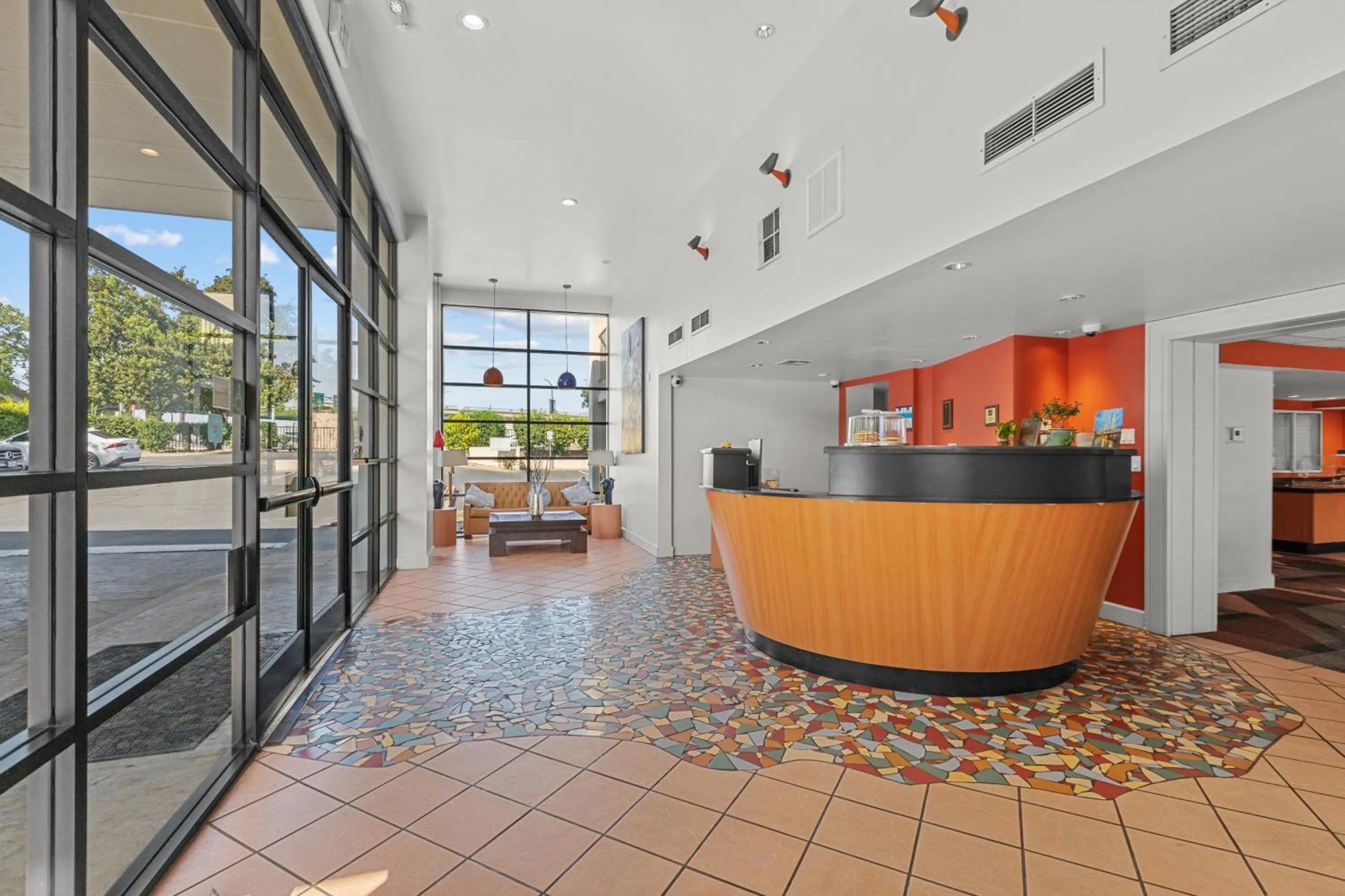 Lobby or reception in Vagabond Inn Executive Old Town