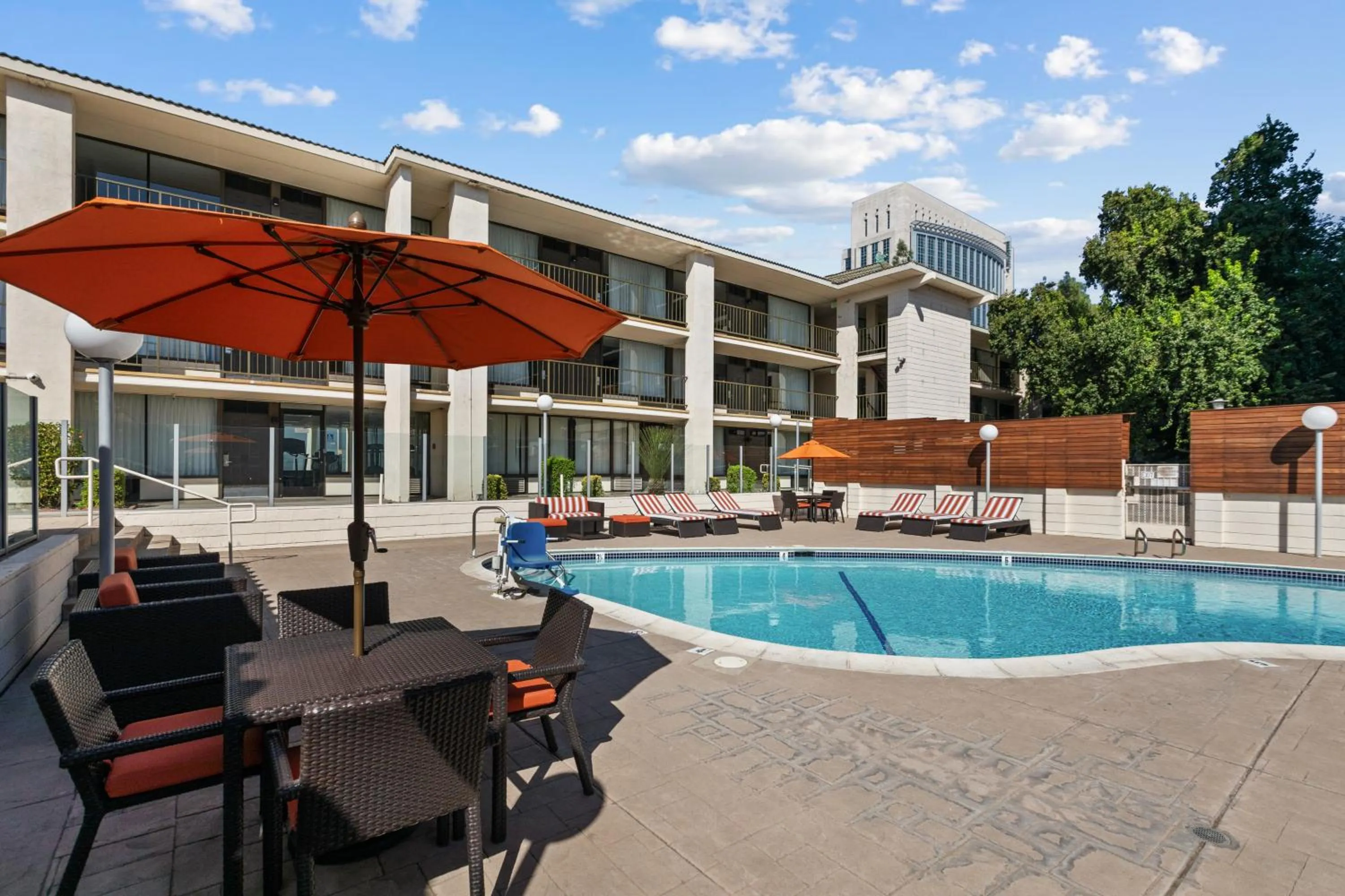 Pool view in Vagabond Inn Executive Old Town