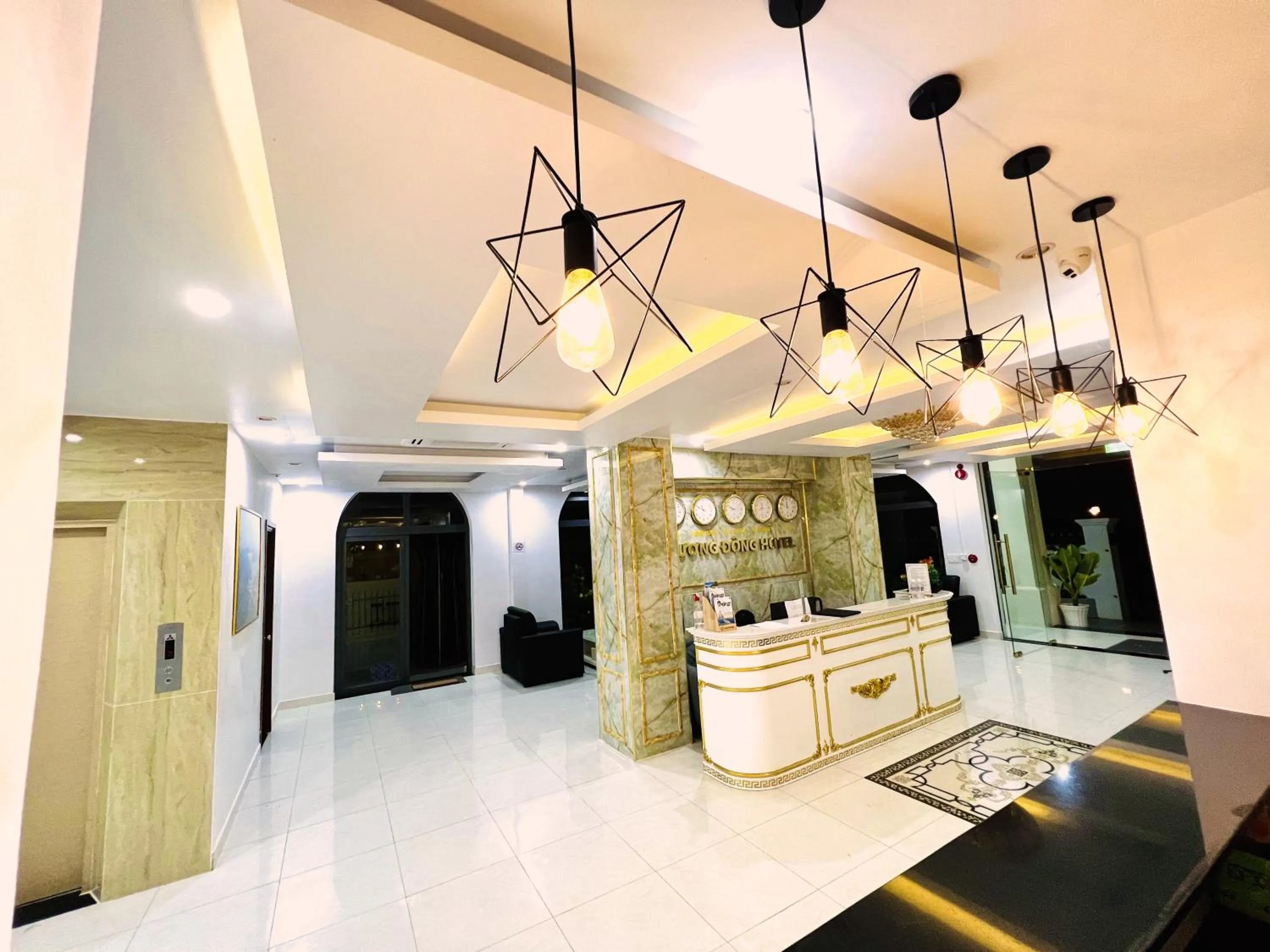 Lobby or reception in Dương Đông Hotel
