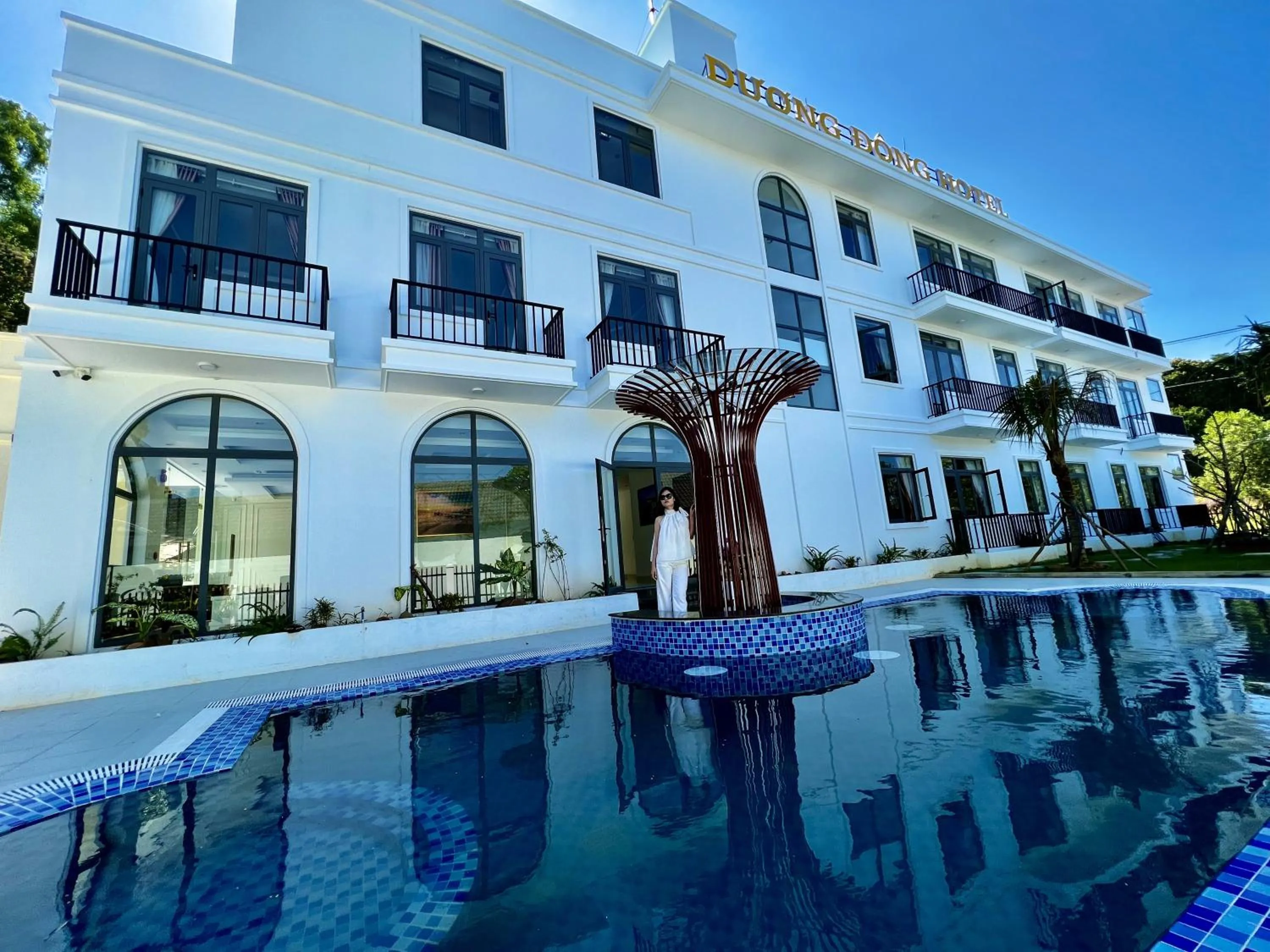 Property building in Dương Đông Hotel