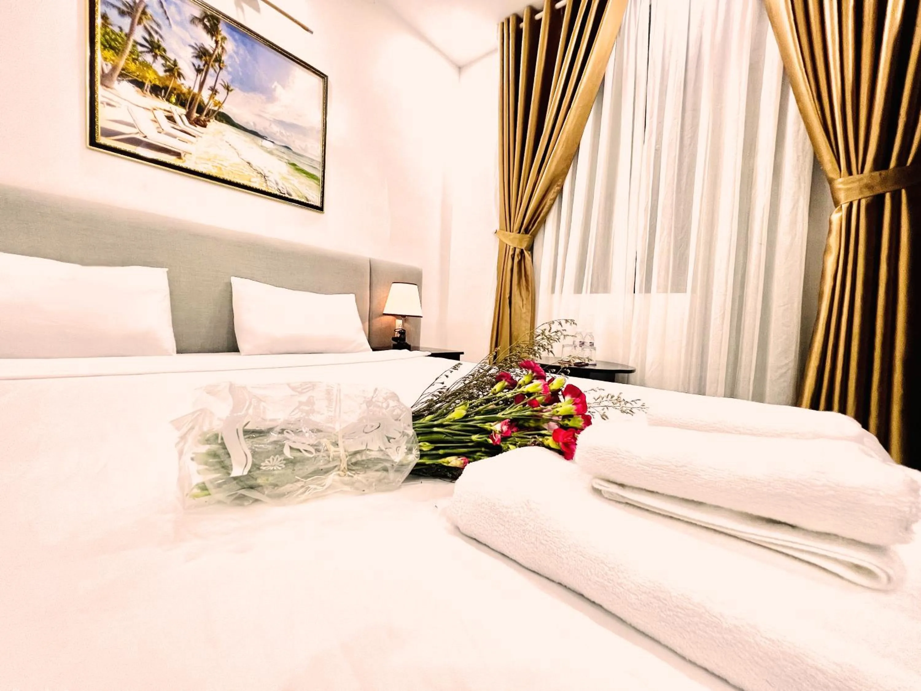 Bed in Dương Đông Hotel