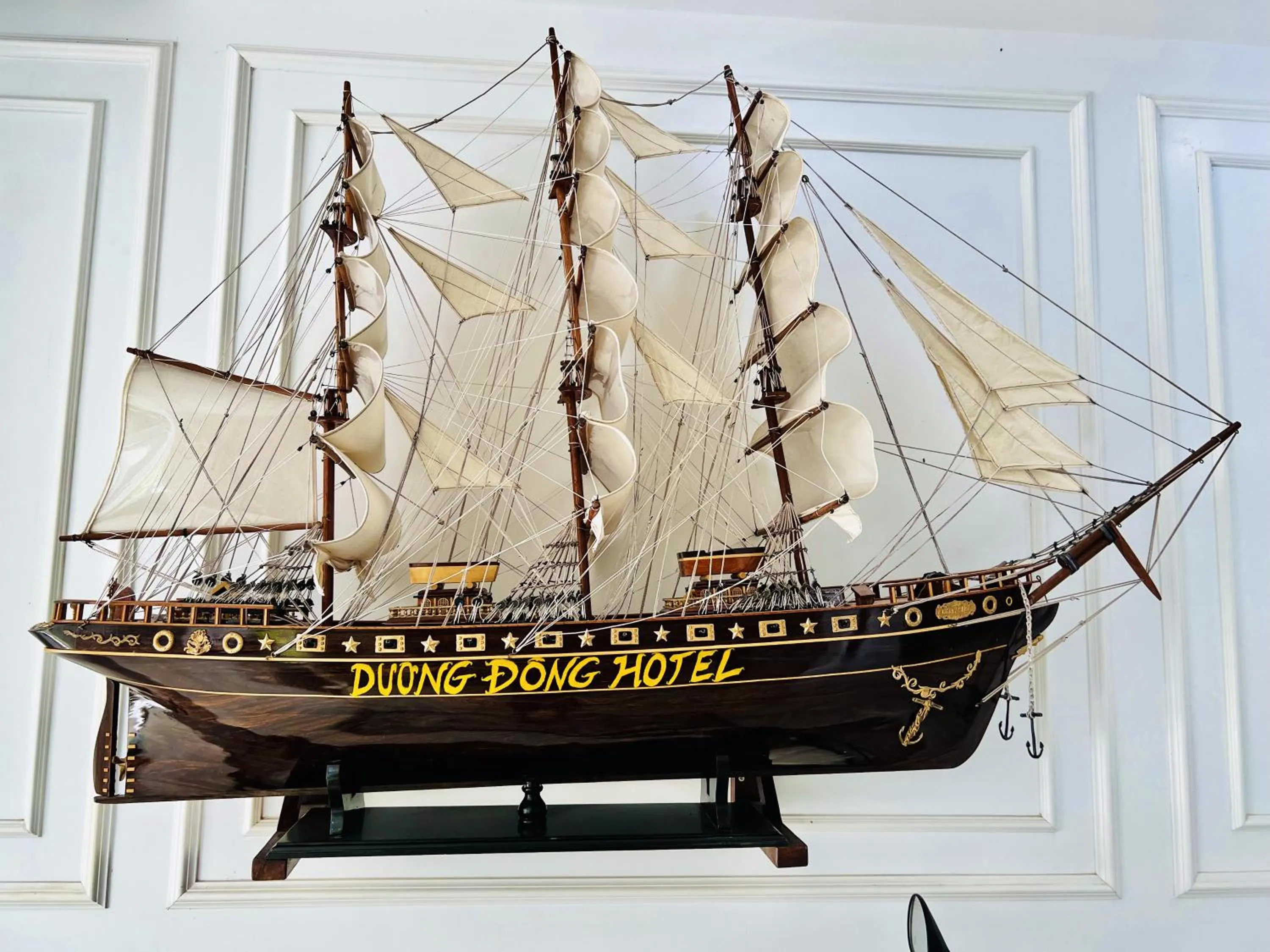 Property logo or sign in Dương Đông Hotel