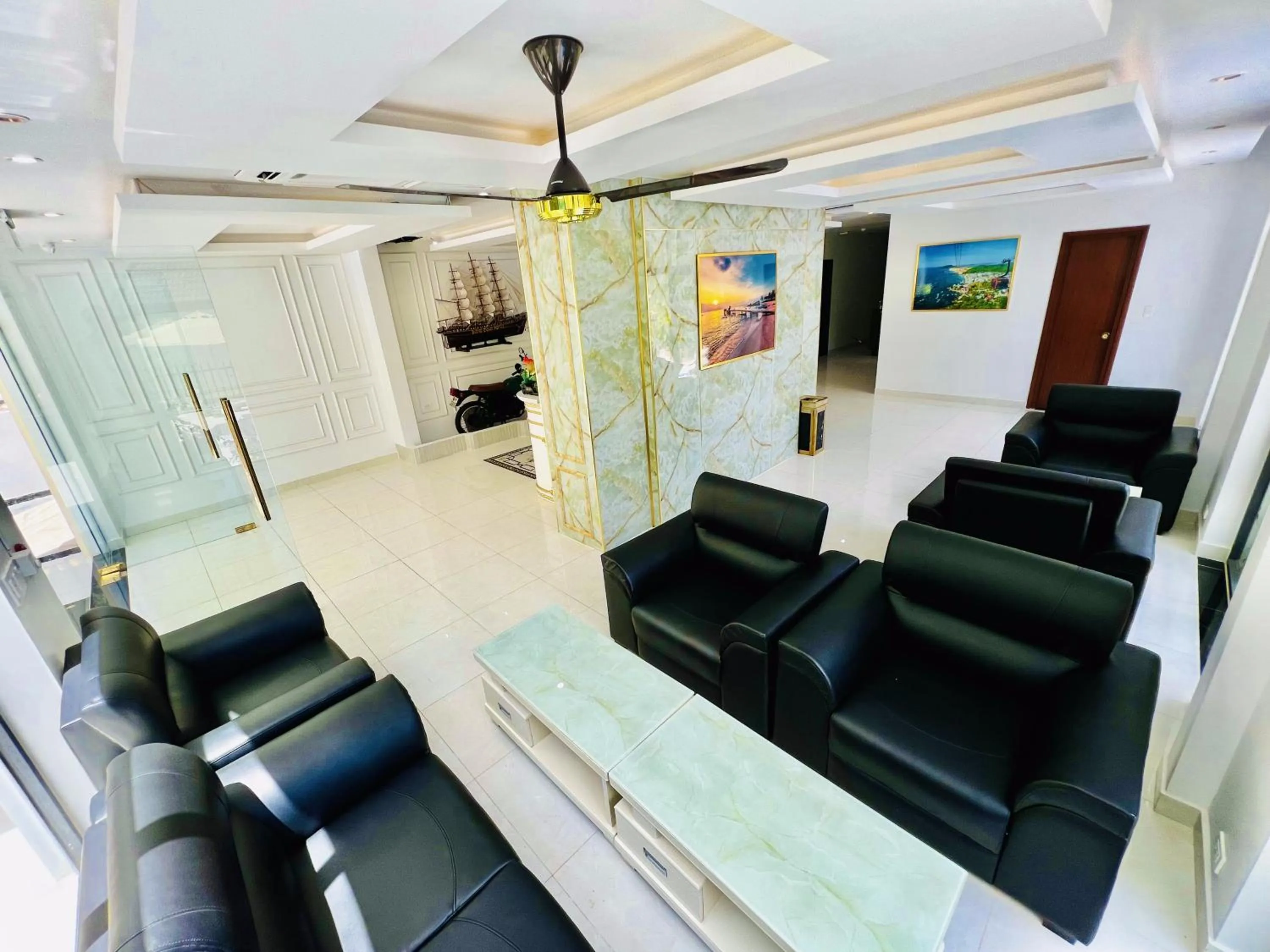 Living room in Dương Đông Hotel